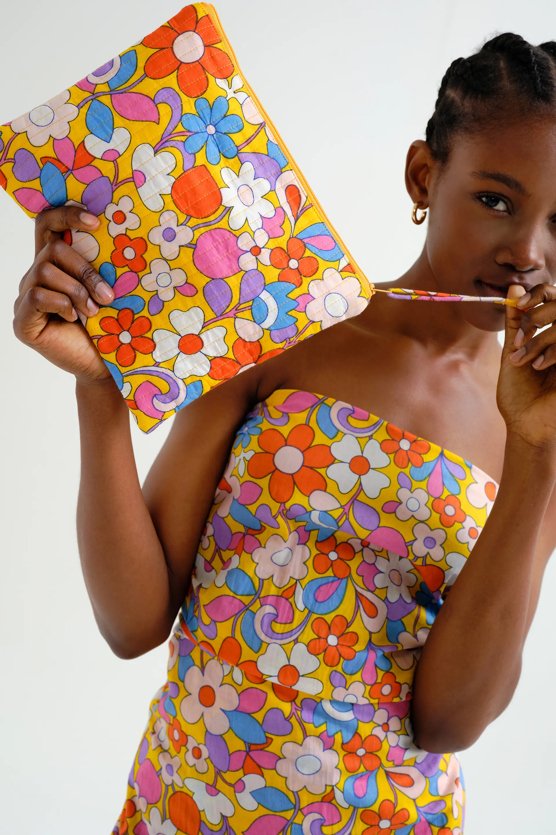 Bolso con estampado Bloom