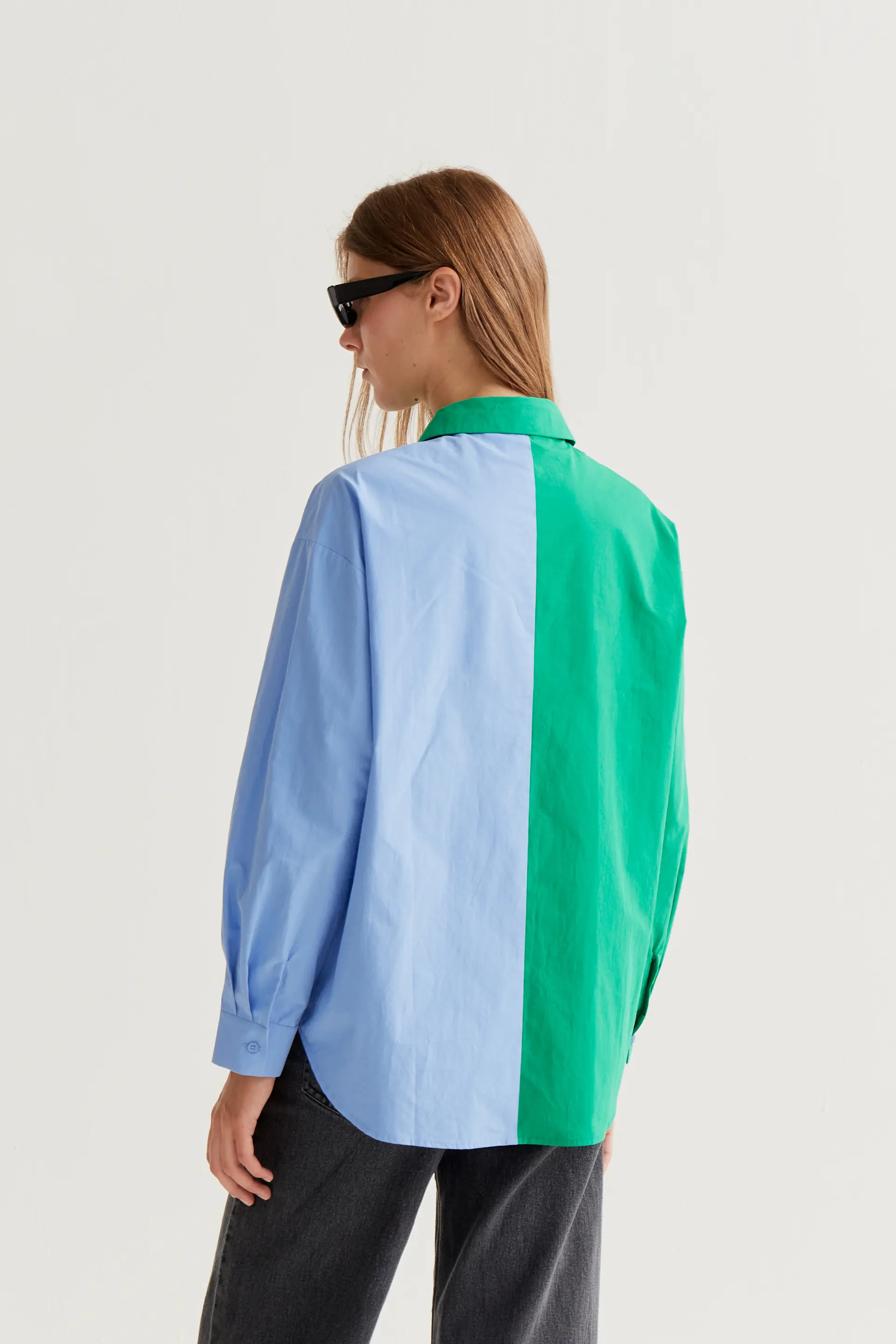 Camisa 100% algodón bicolor verde y azul - Image 3