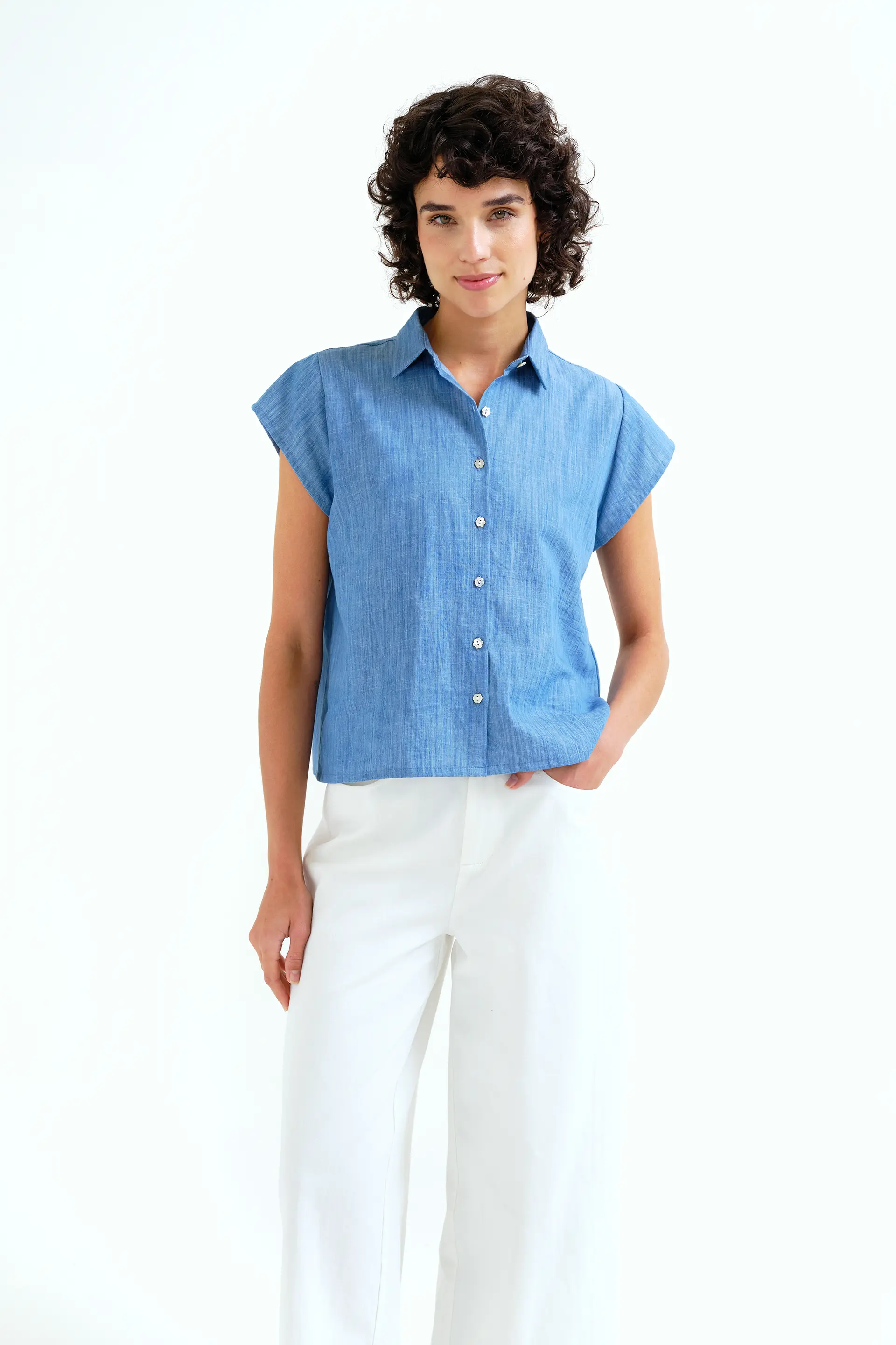 Camisa 100% algodón chambray azul claro manga corta