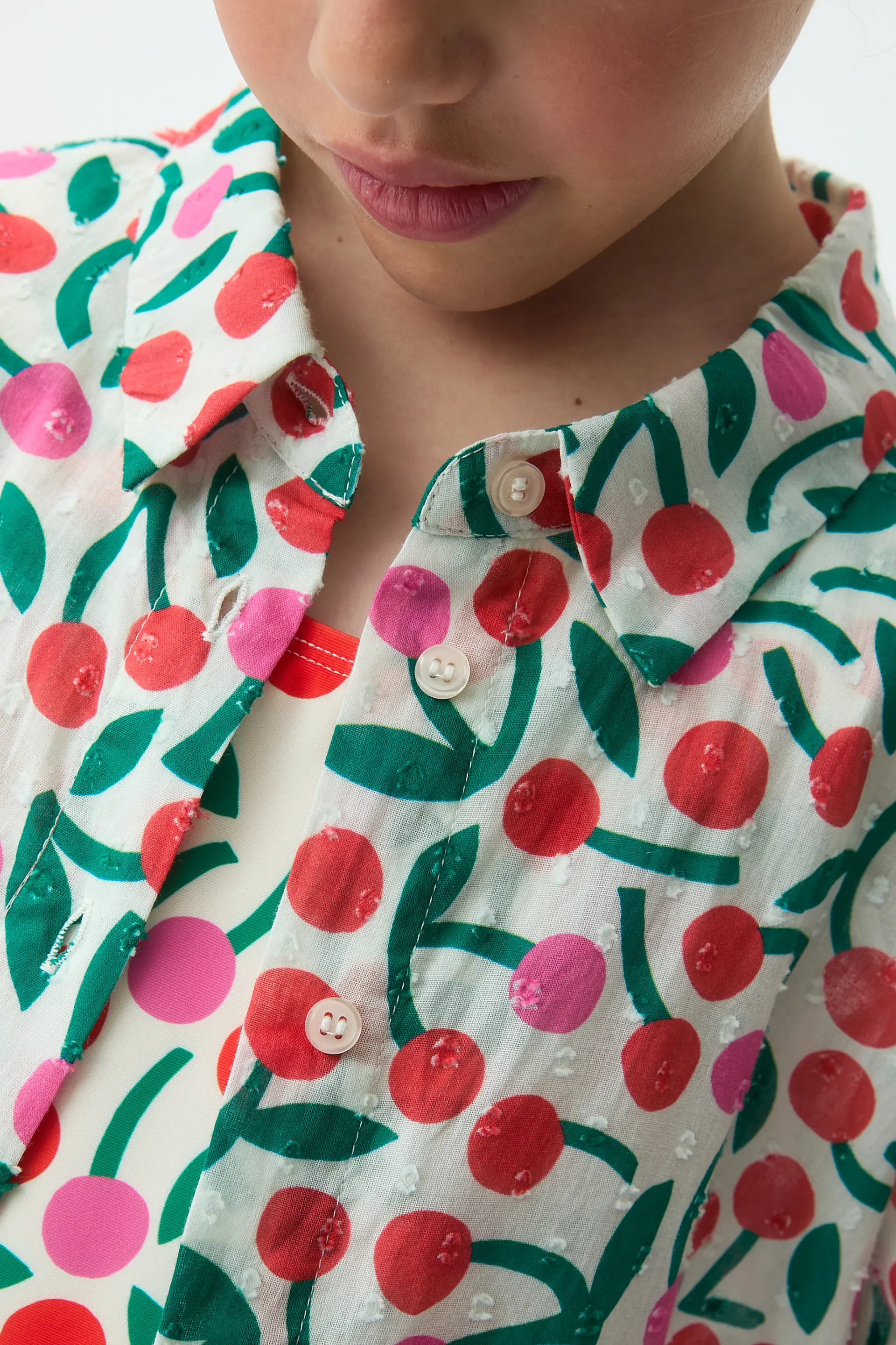 Camisa de niña con estampado Guinda - Image 3