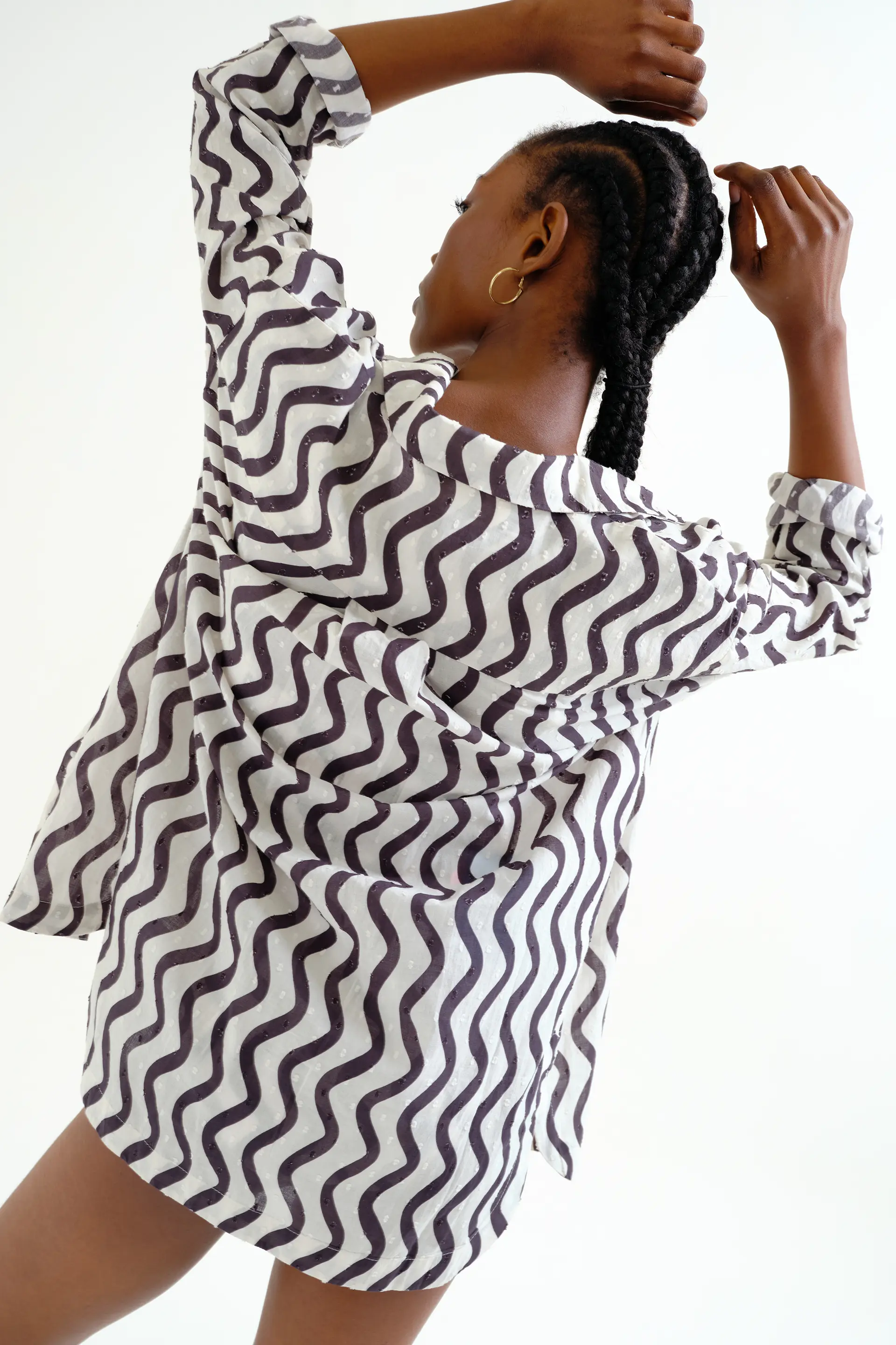 Camisa playera con estampado Wave Black & White - Image 5