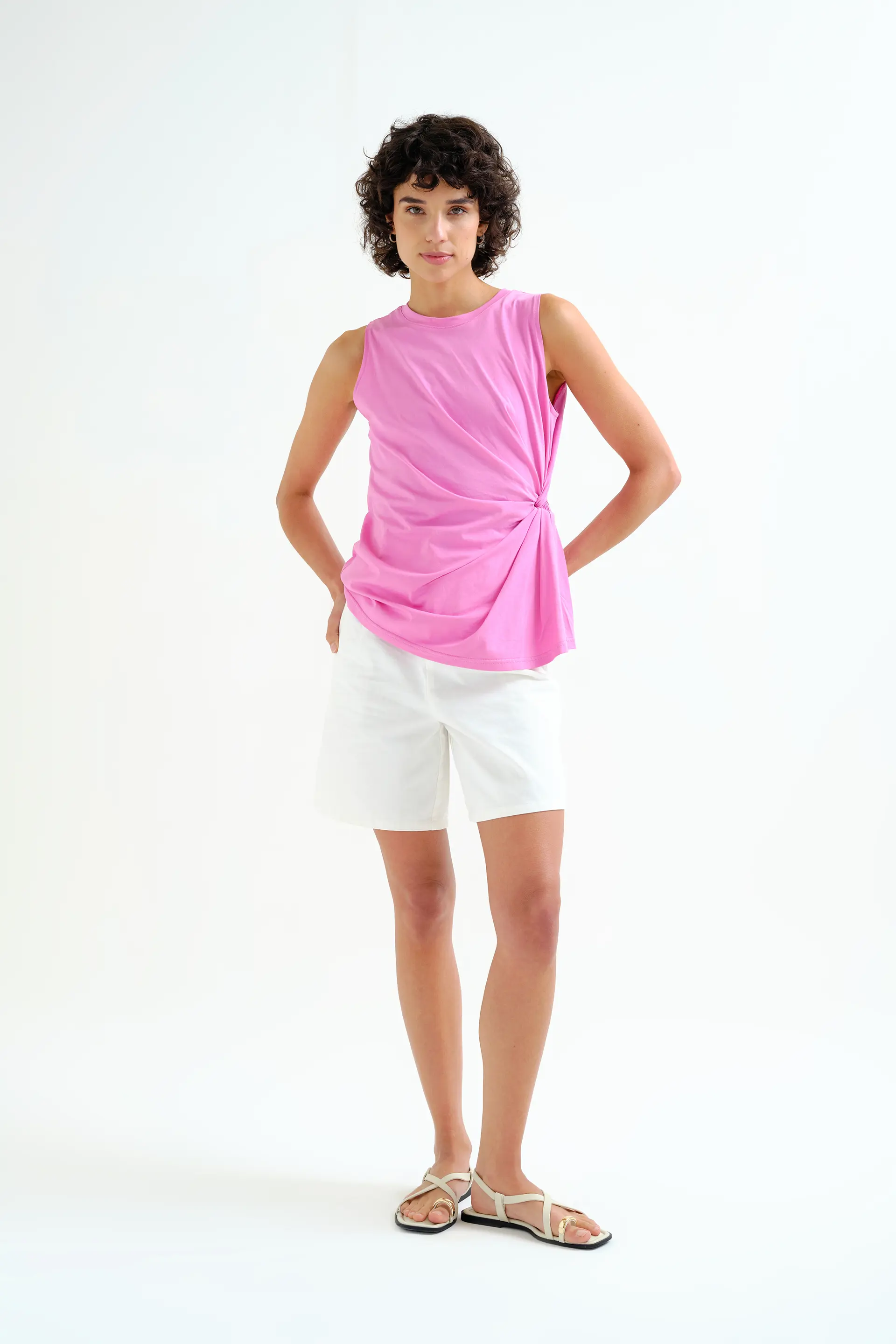 Camisa rosa 100% algodón con detalle drapeado - Image 5