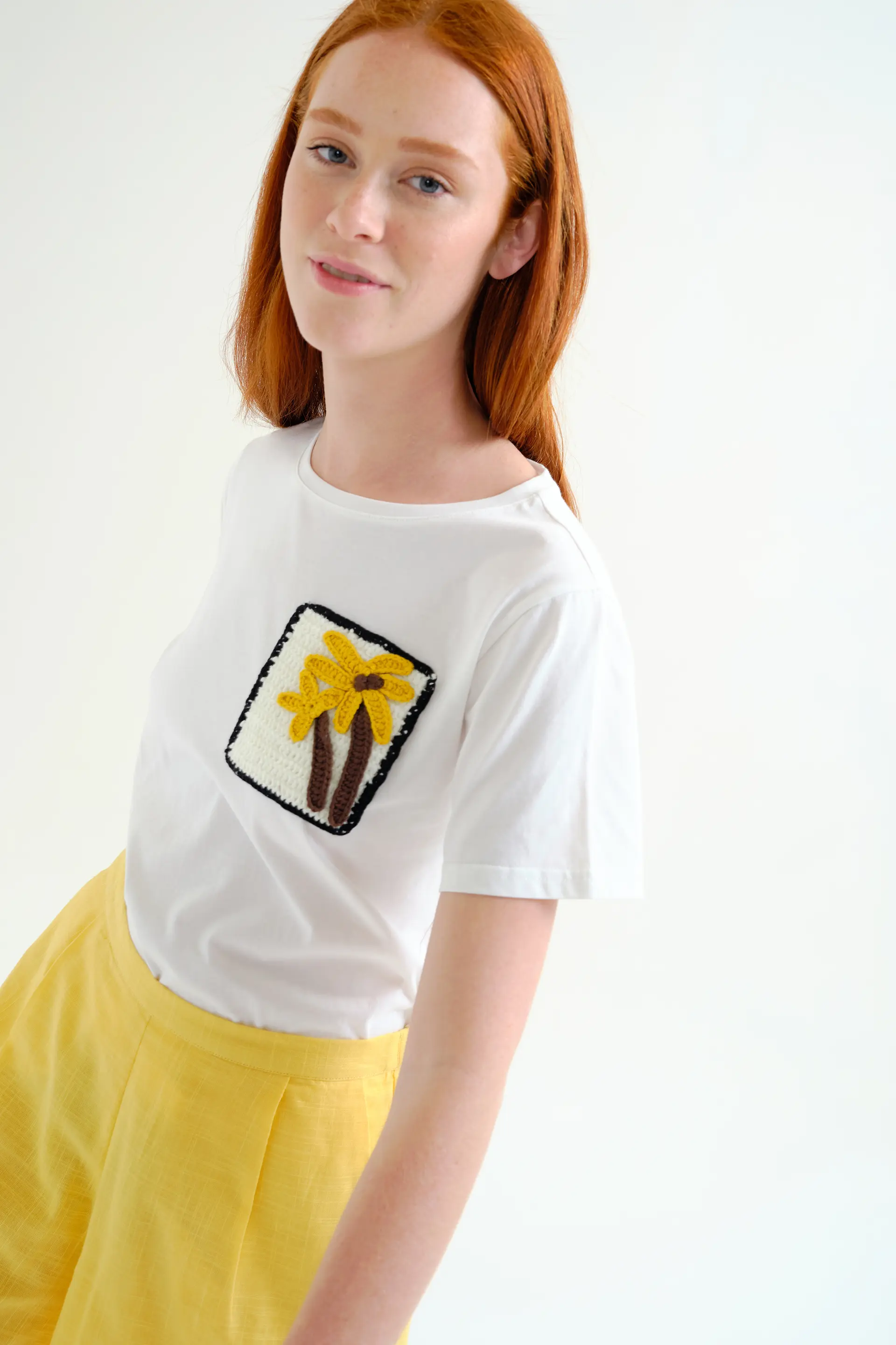 Camiseta 100% algodón con palmera bordada - Image 6