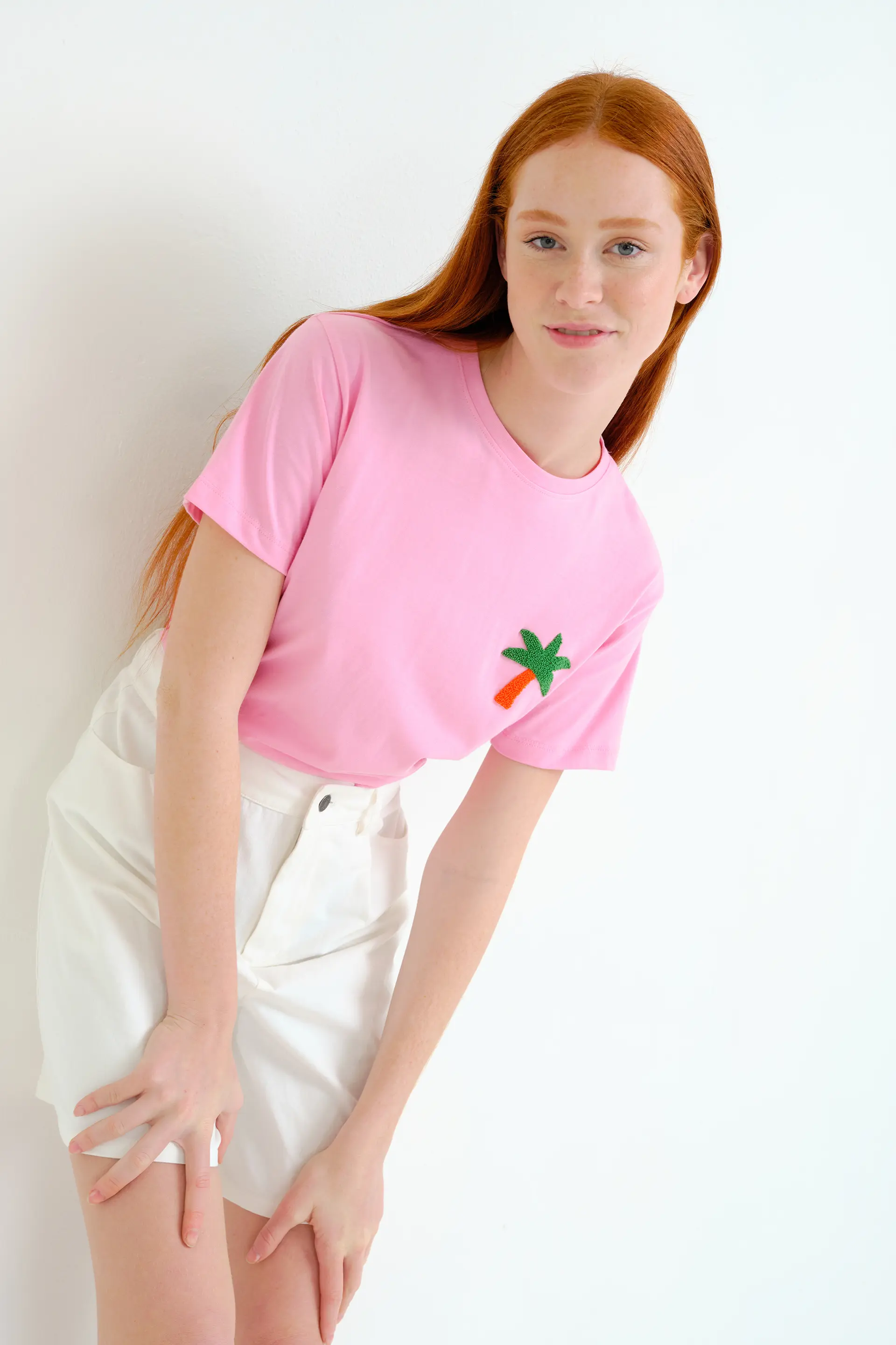 Camiseta con bordado de palmera - Image 6