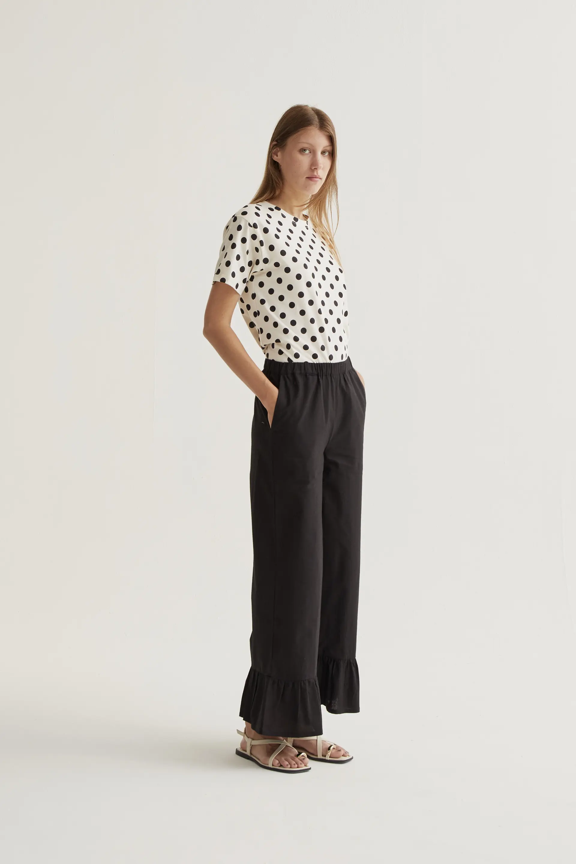 Camiseta con estampado Black Dots - Image 5