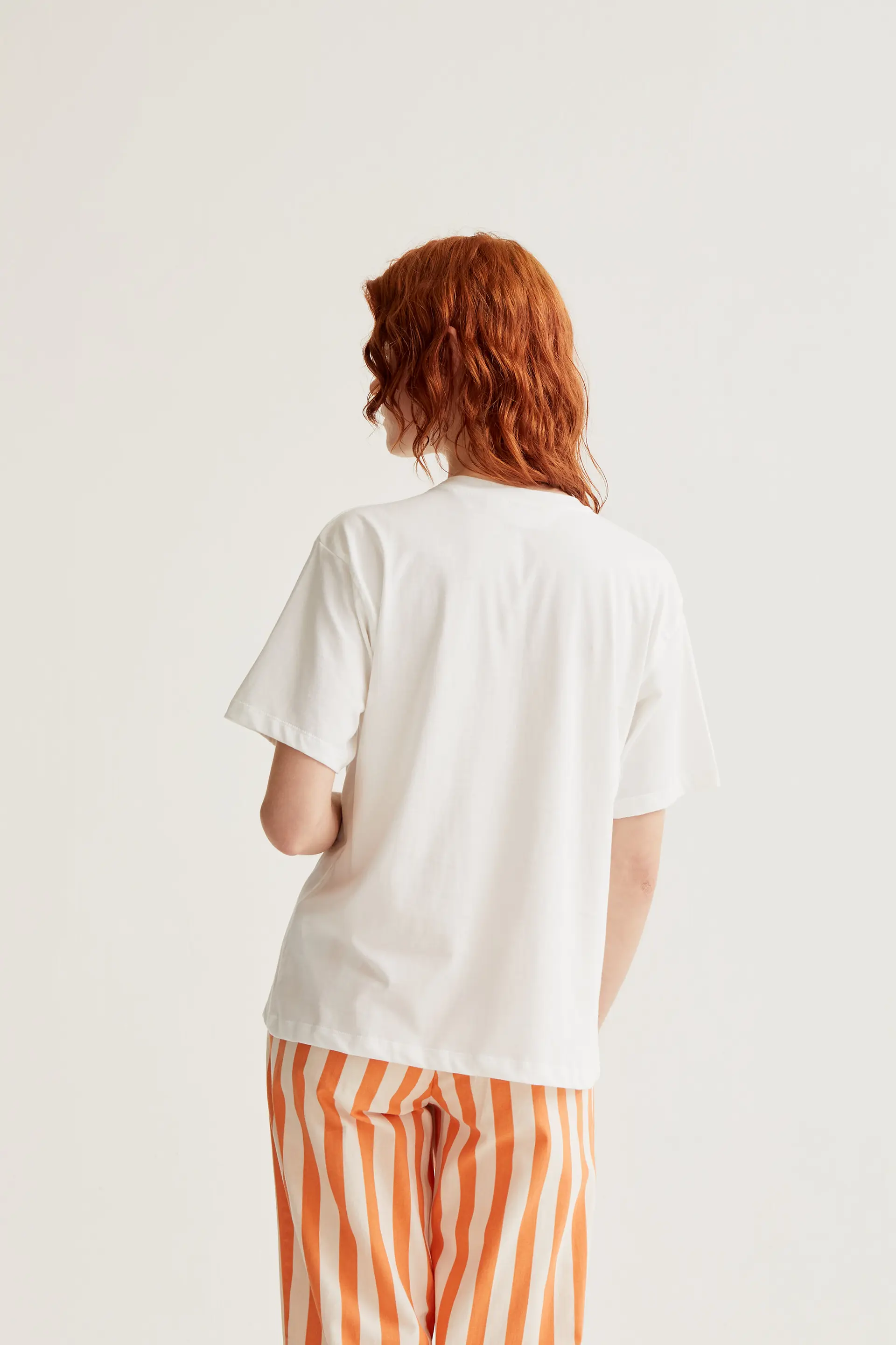 Camiseta con estampado Compañía Fantástica - Image 3
