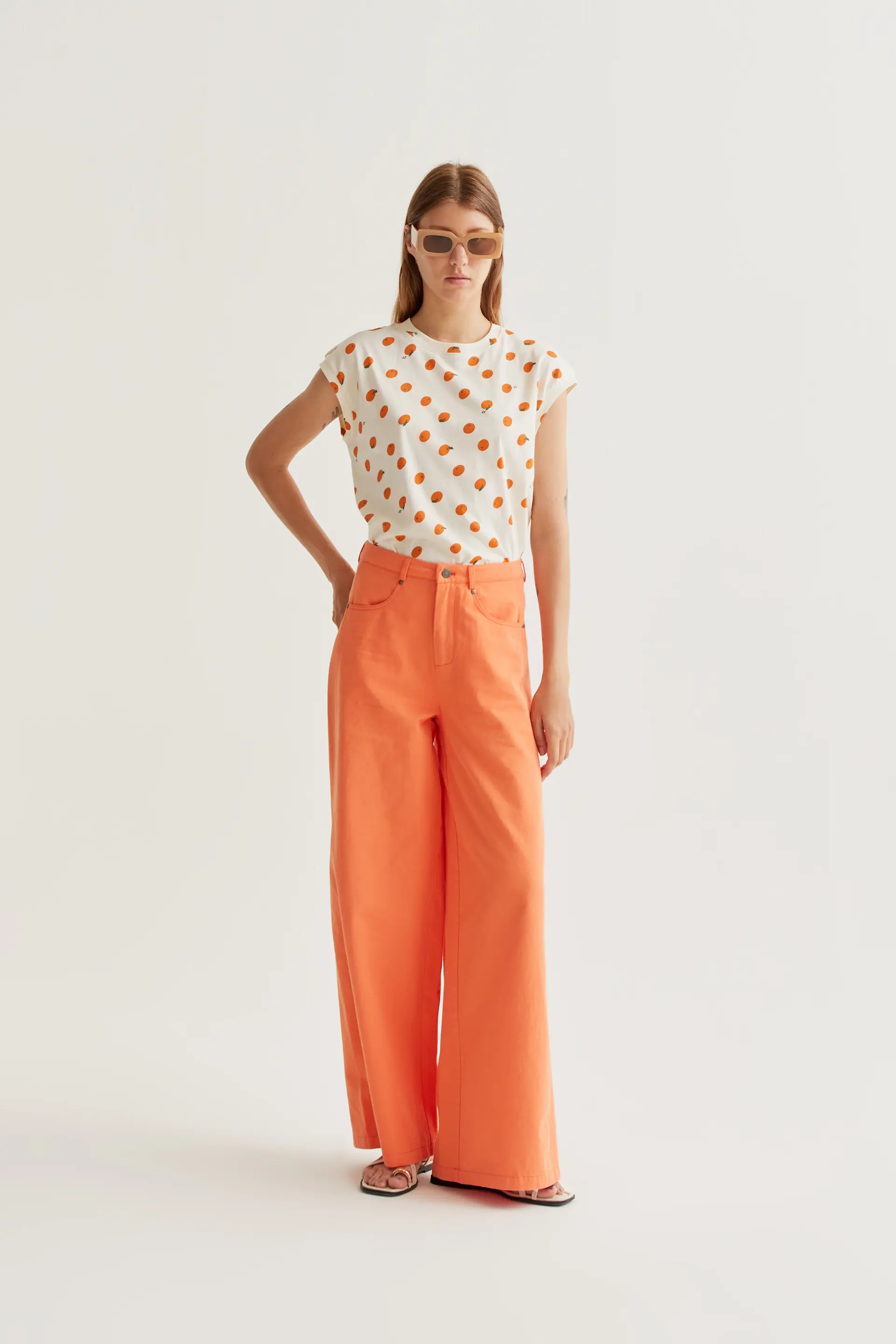 Camiseta con estampado de naranjas - Image 4
