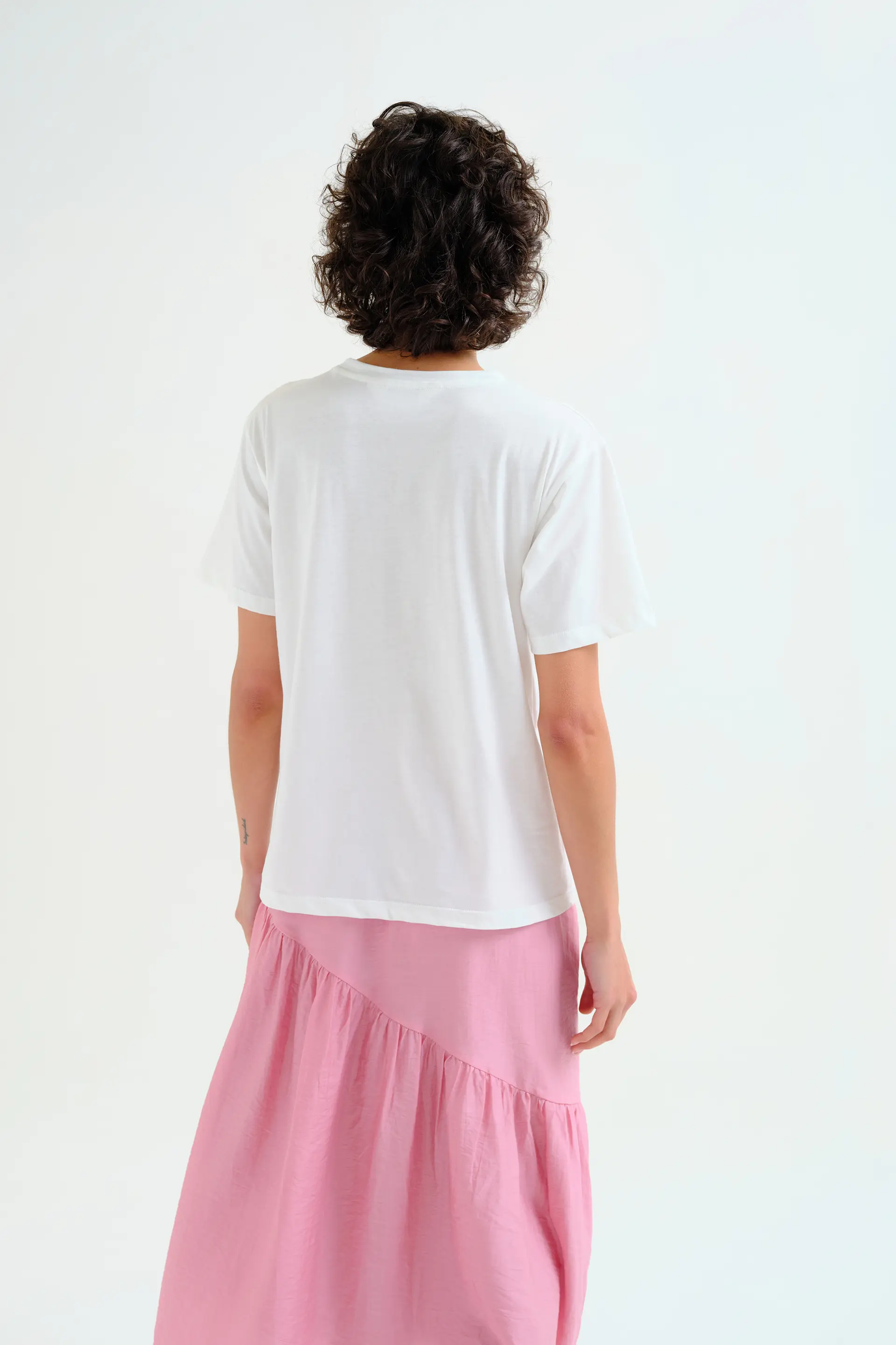 Camiseta con estampado jarrón "Compañía Fantástica" - Image 3