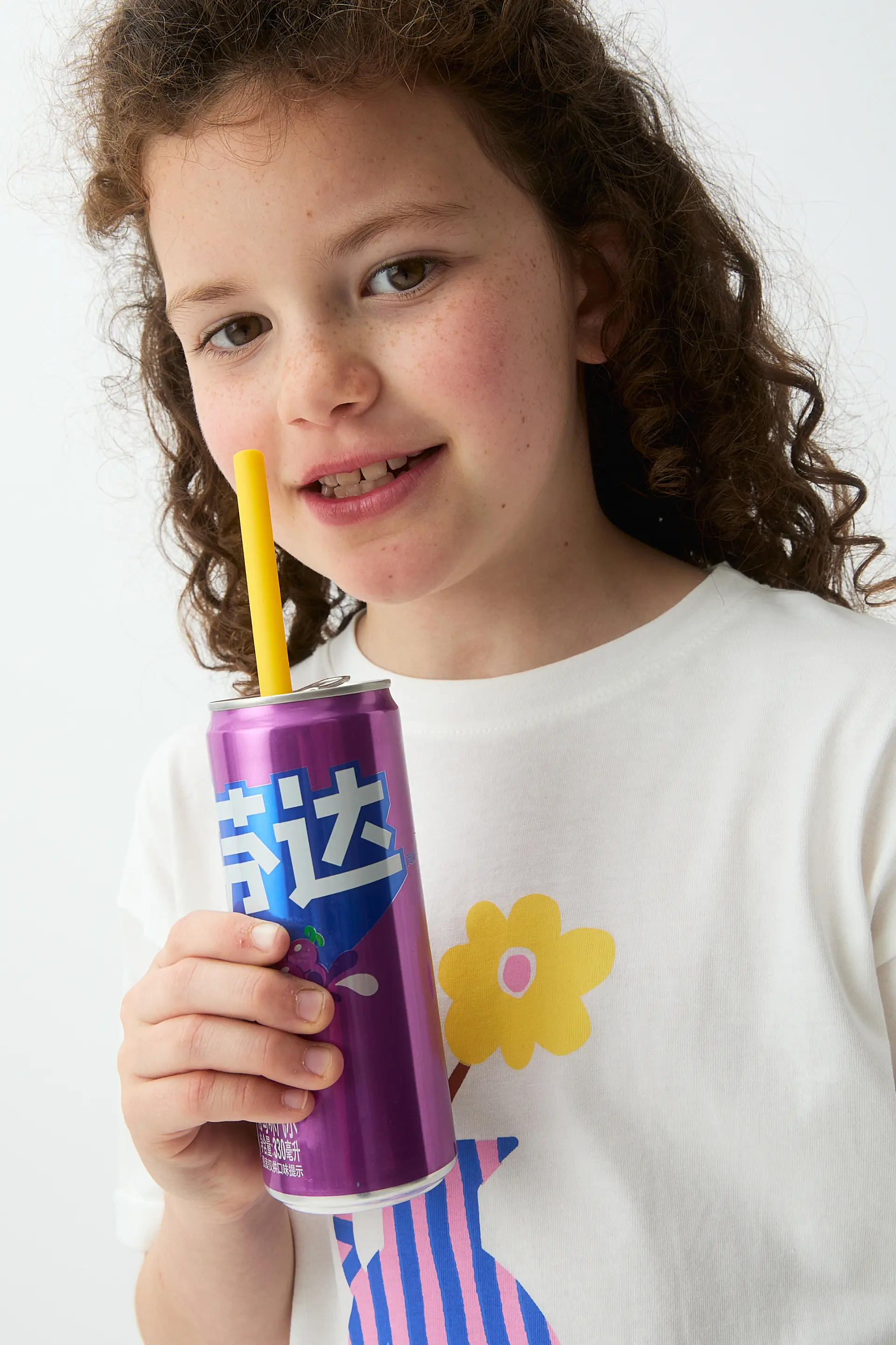 Camiseta de niña 100% algodón con estampado de jarrón "Compañía Fantástica" - Image 4