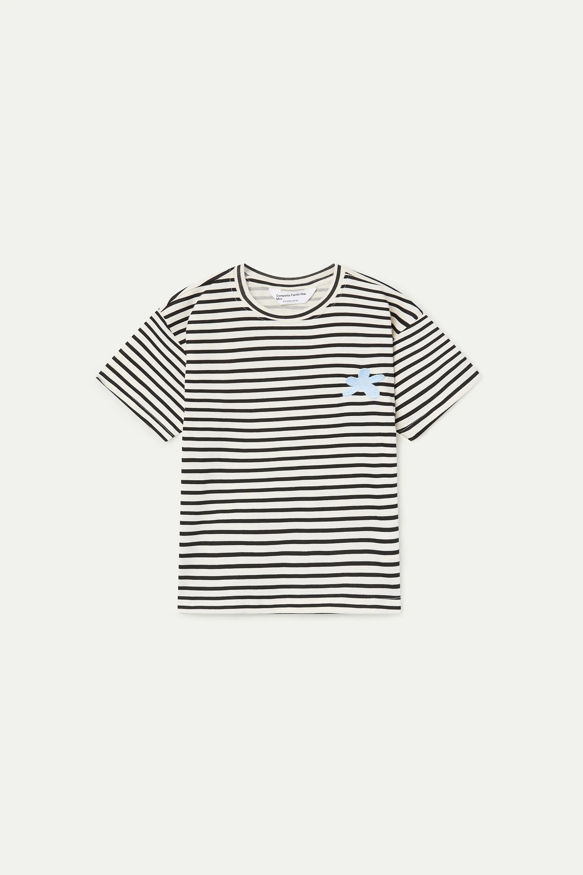 Camiseta de niña 100% algodón con parche de flor azul - Image 2