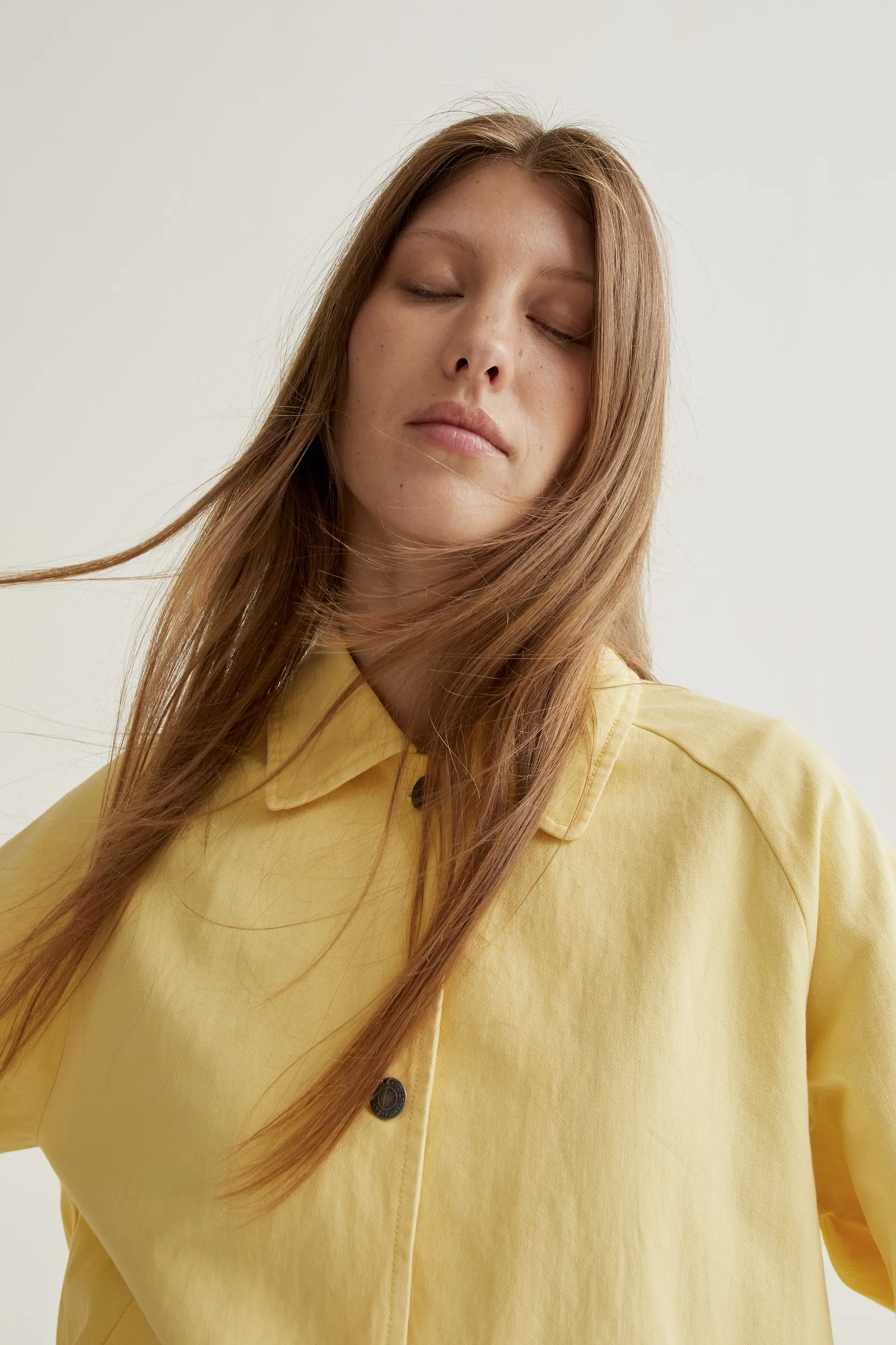 Chaqueta 100% algodón amarillo - Image 5