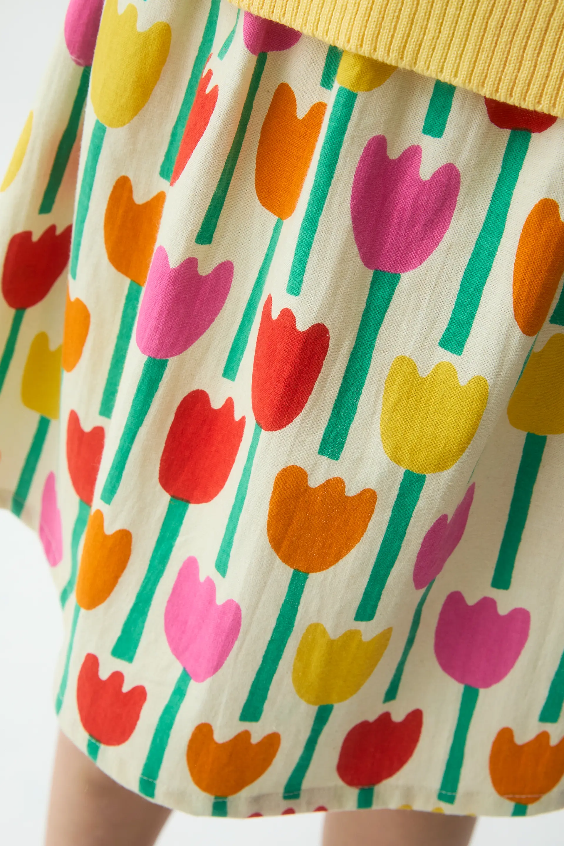 Falda corta de niña con estampado Tulipa - Image 3