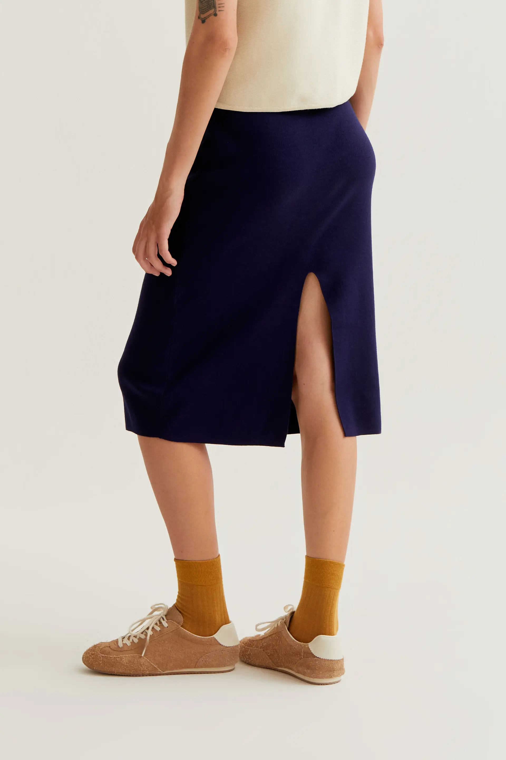 Falda midi punto azul marino - Image 3
