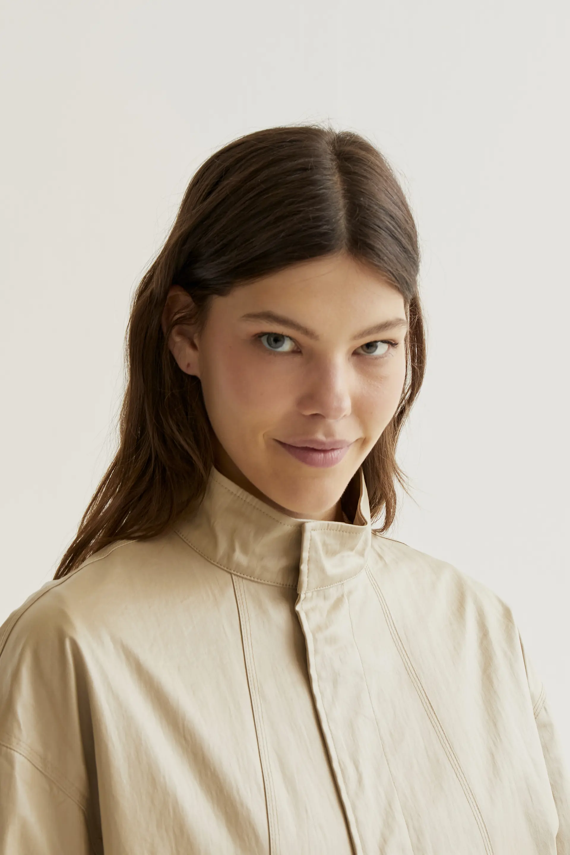 Gabardina 100% algodón beige - Image 6