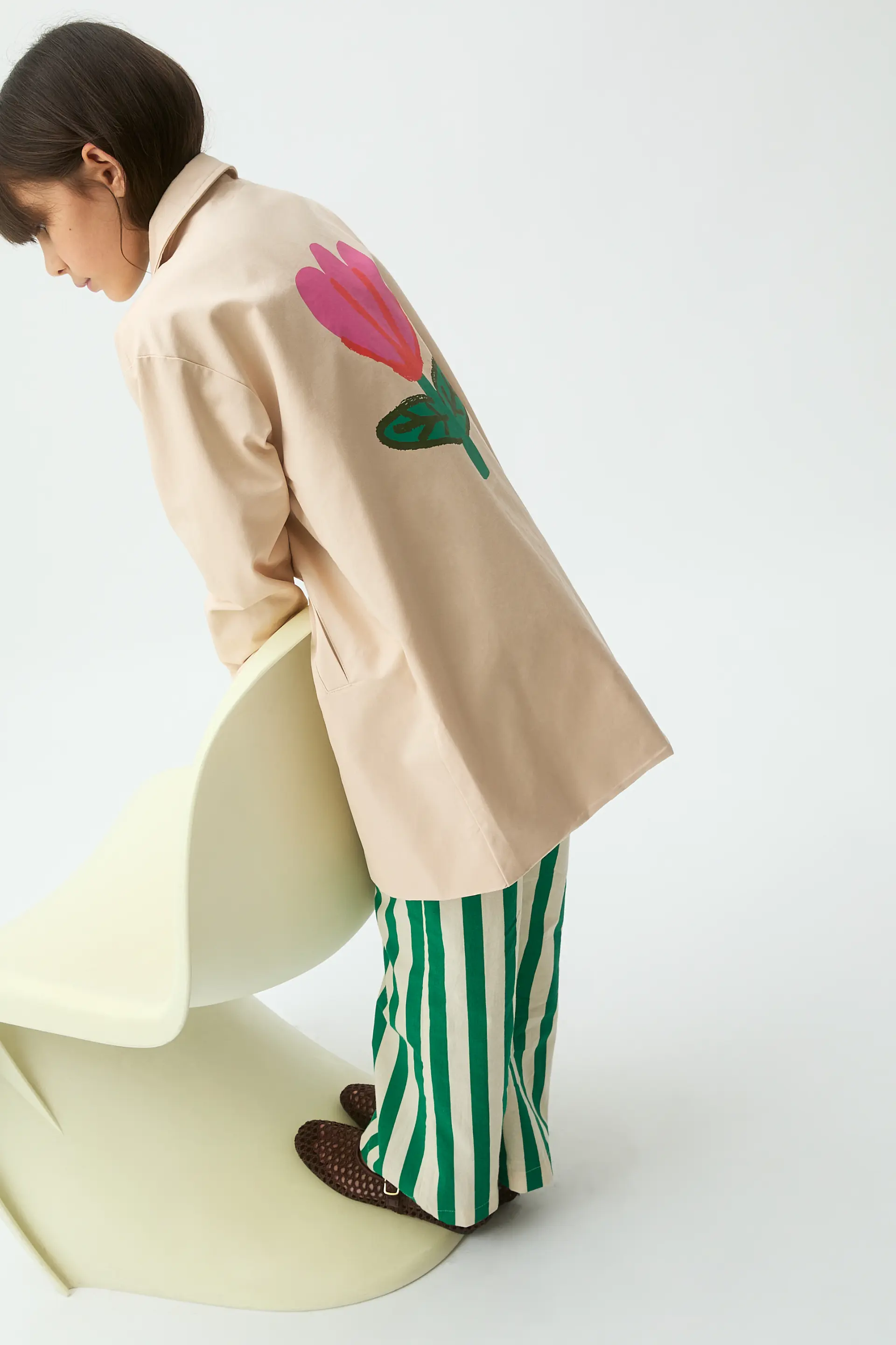 Gabardina de niña con print de Tulipán - Image 4
