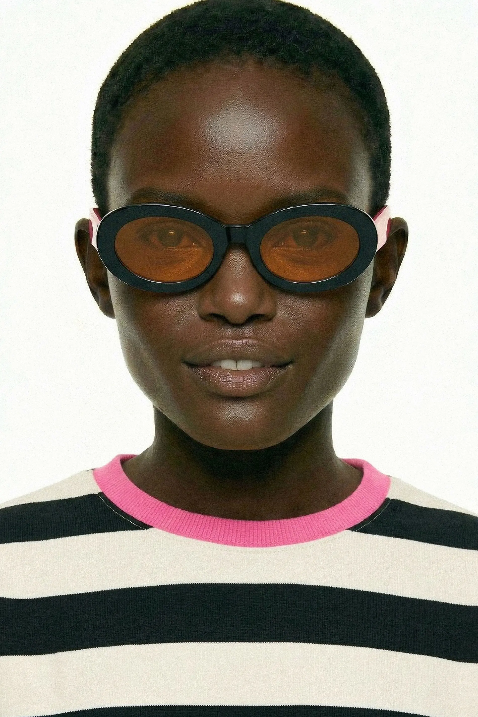 Gafas azul marino con punta patillas multicolor rosa y amarillo - Image 6