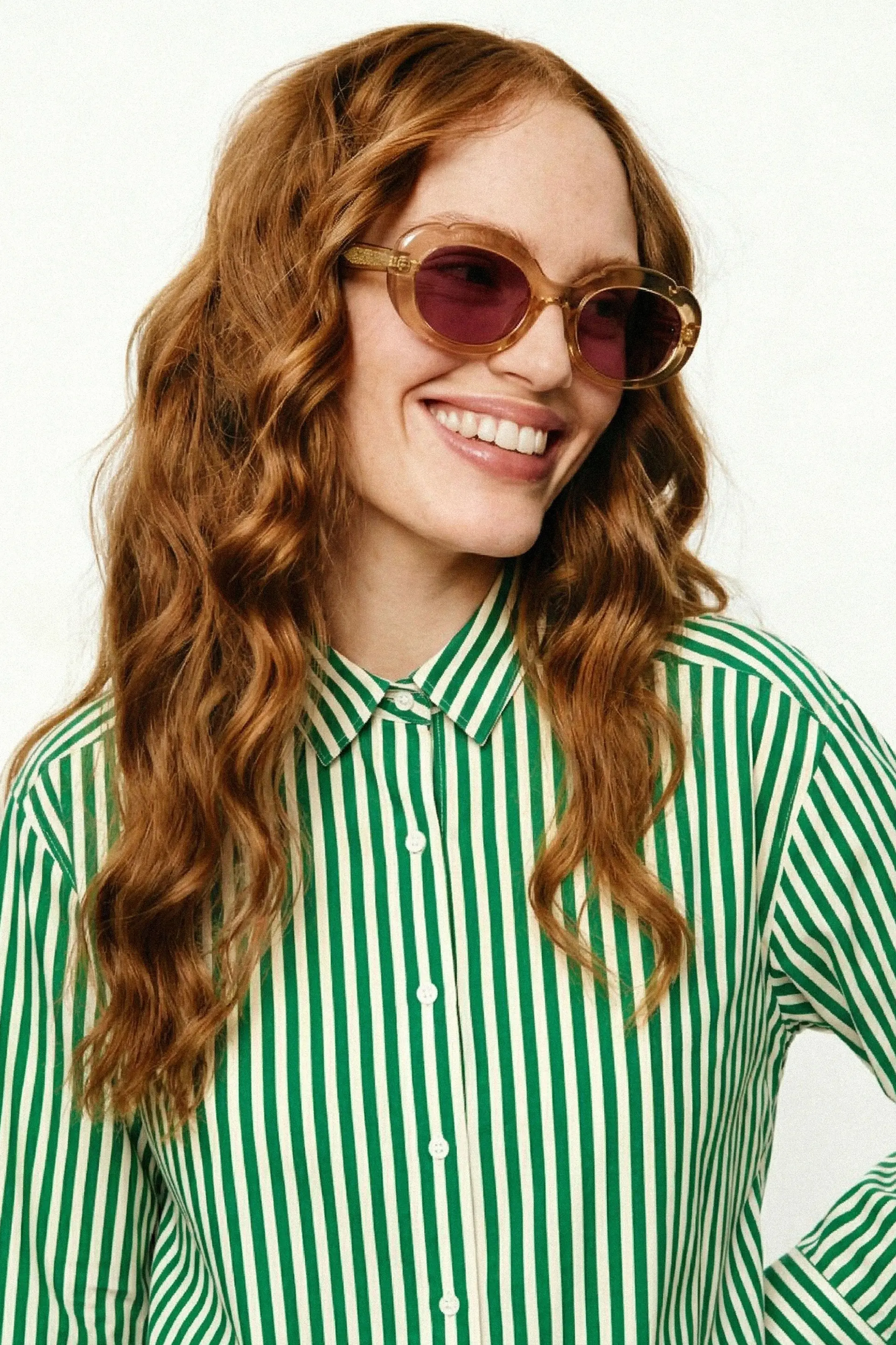 Gafas de sol ambar con punta patillas multicolor verde y azul claro - Image 6