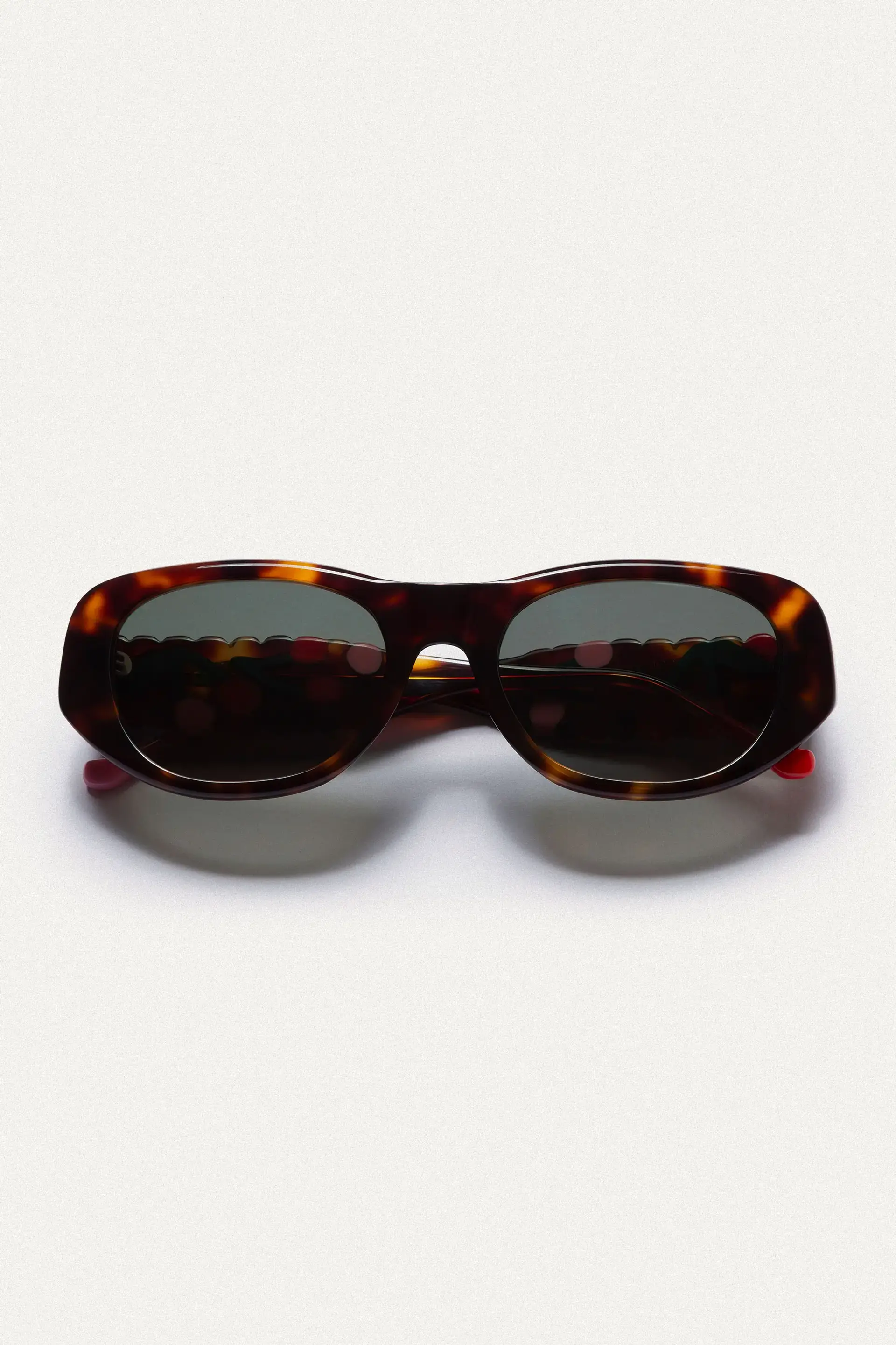 Gafas de sol marrones con estampado Guinda