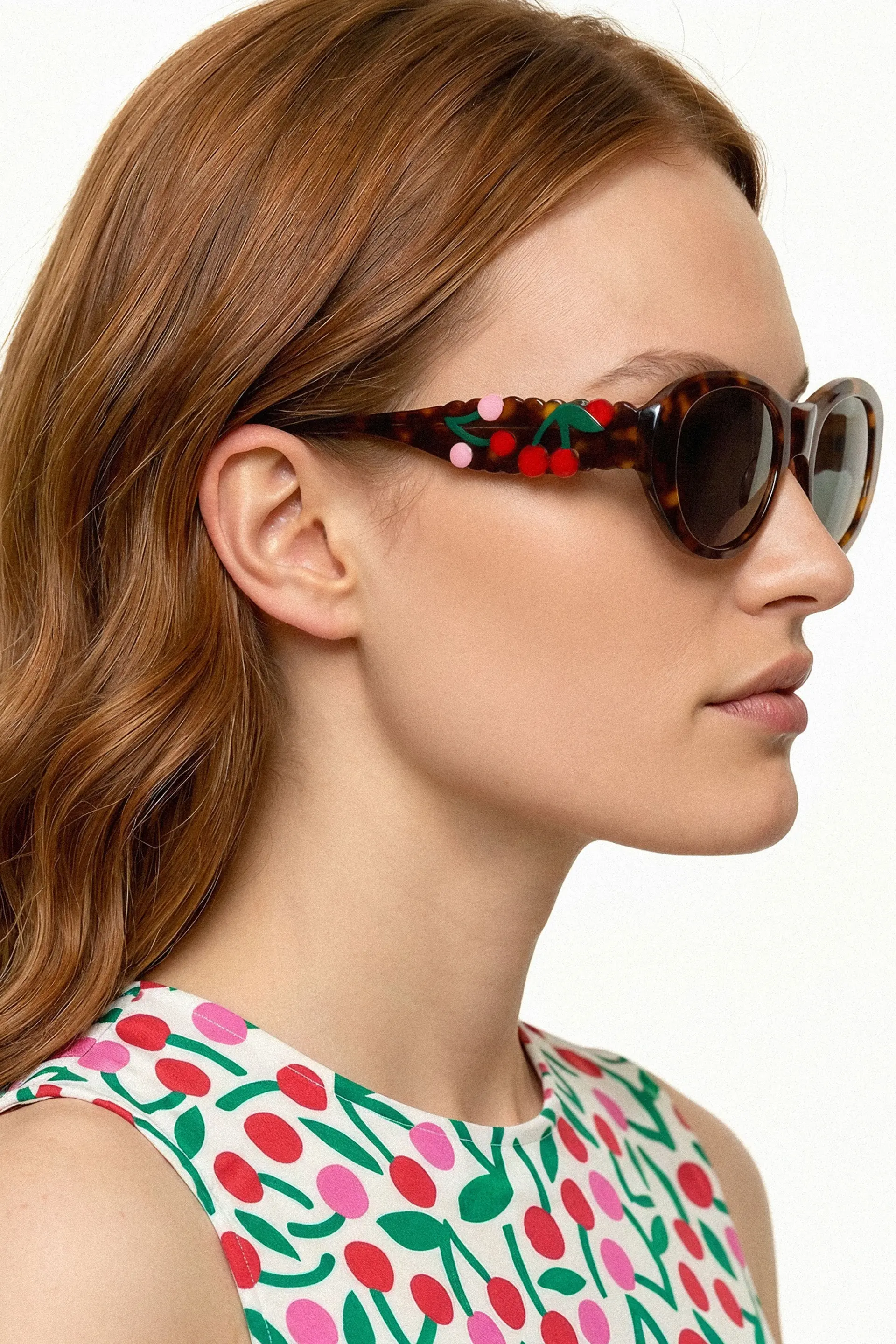 Gafas de sol marrones con estampado Guinda - Image 2