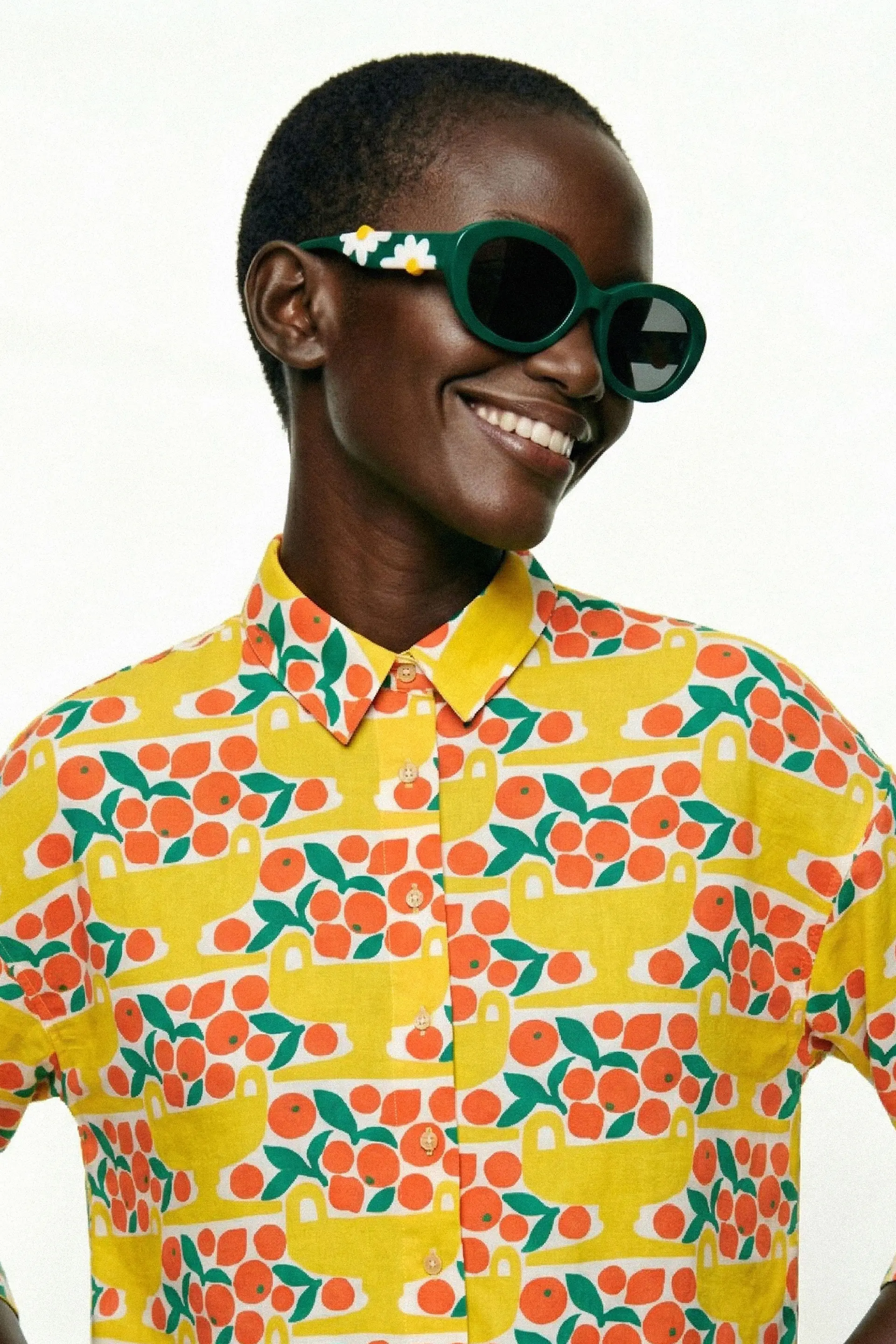 Gafas de sol verdes con estampado de margaritas - Image 6