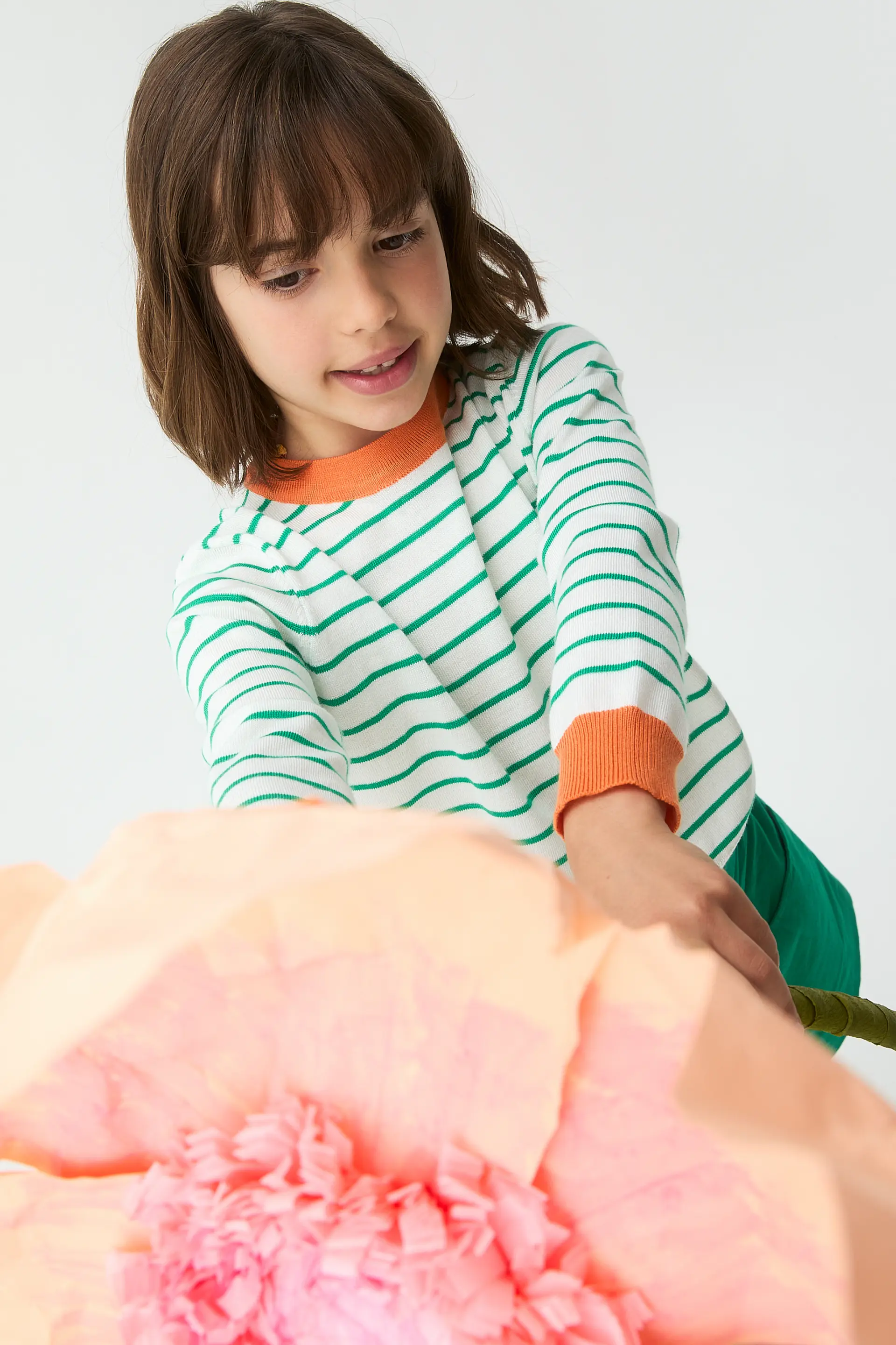 Jersey de niña con cuello naranja - Image 4