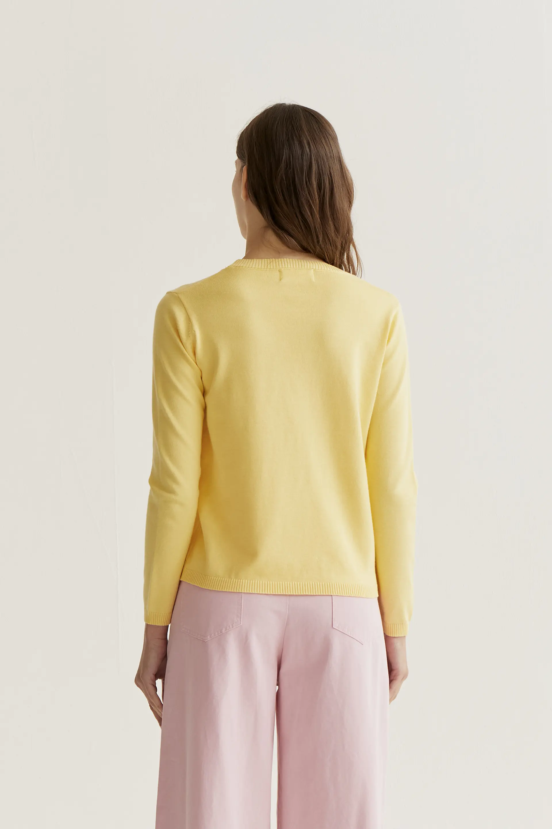 Jersey punto amarillo con bordado de tulipán rosado - Image 3