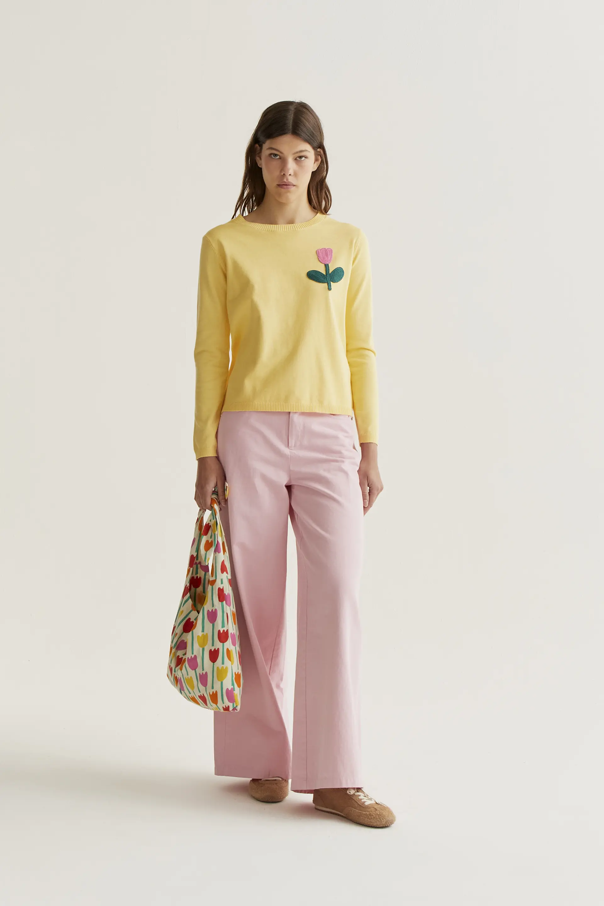 Jersey punto amarillo con bordado de tulipán rosado - Image 5