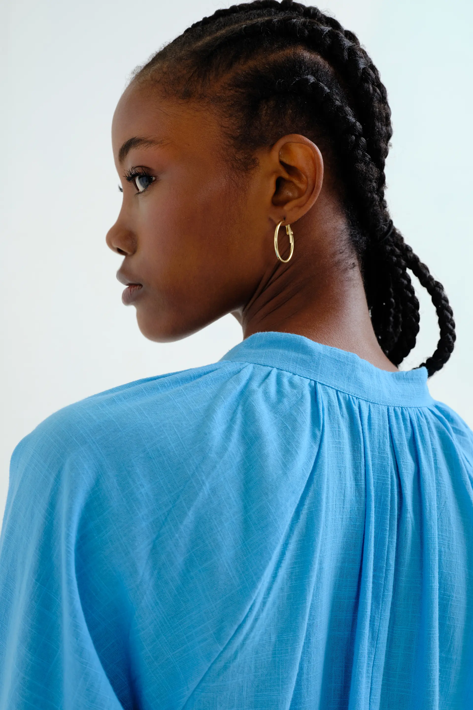Kaftan largo azul con botones - Image 4