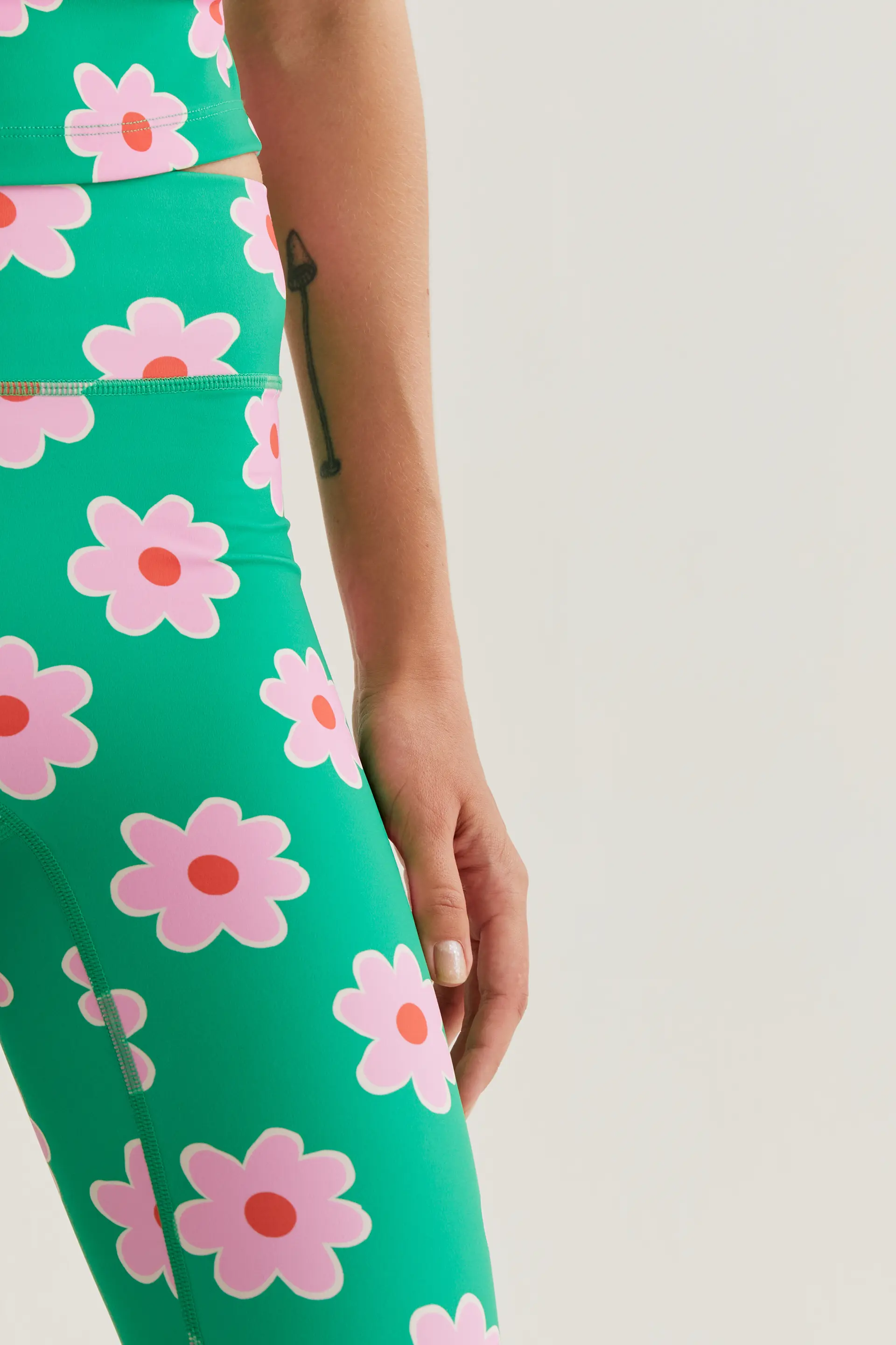Leggings deportivos con estampado Pink Flowers - Image 4