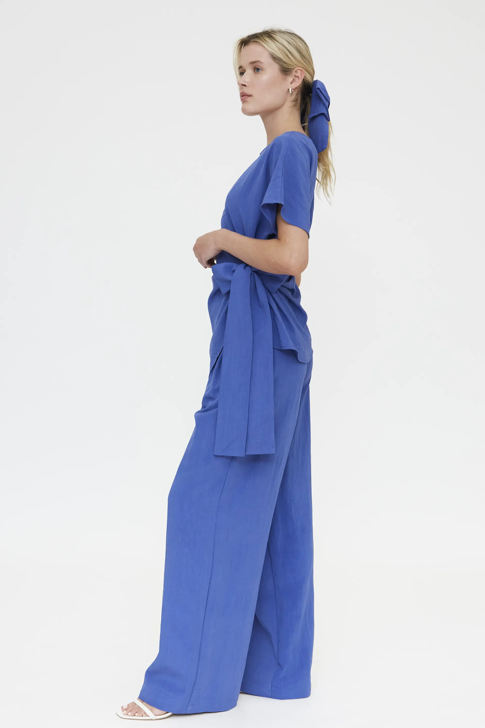 Pantalón azul fluído - Image 4