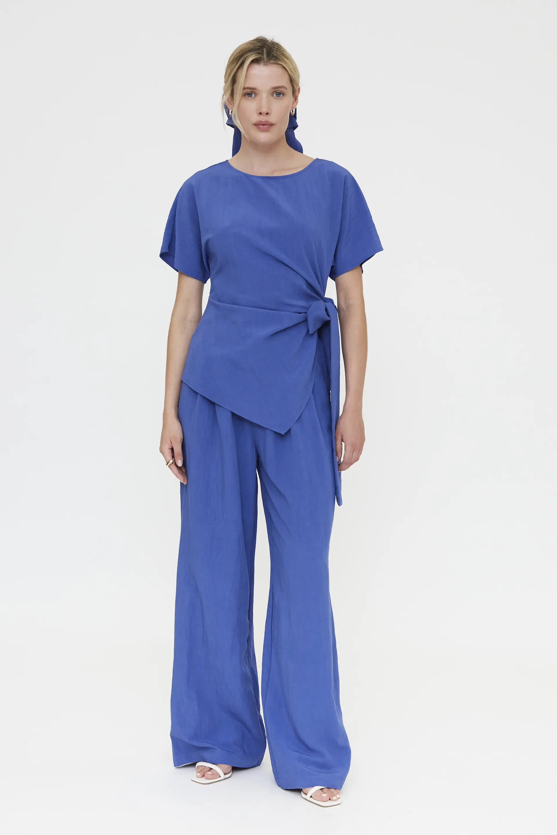 Pantalón azul fluído - Image 5
