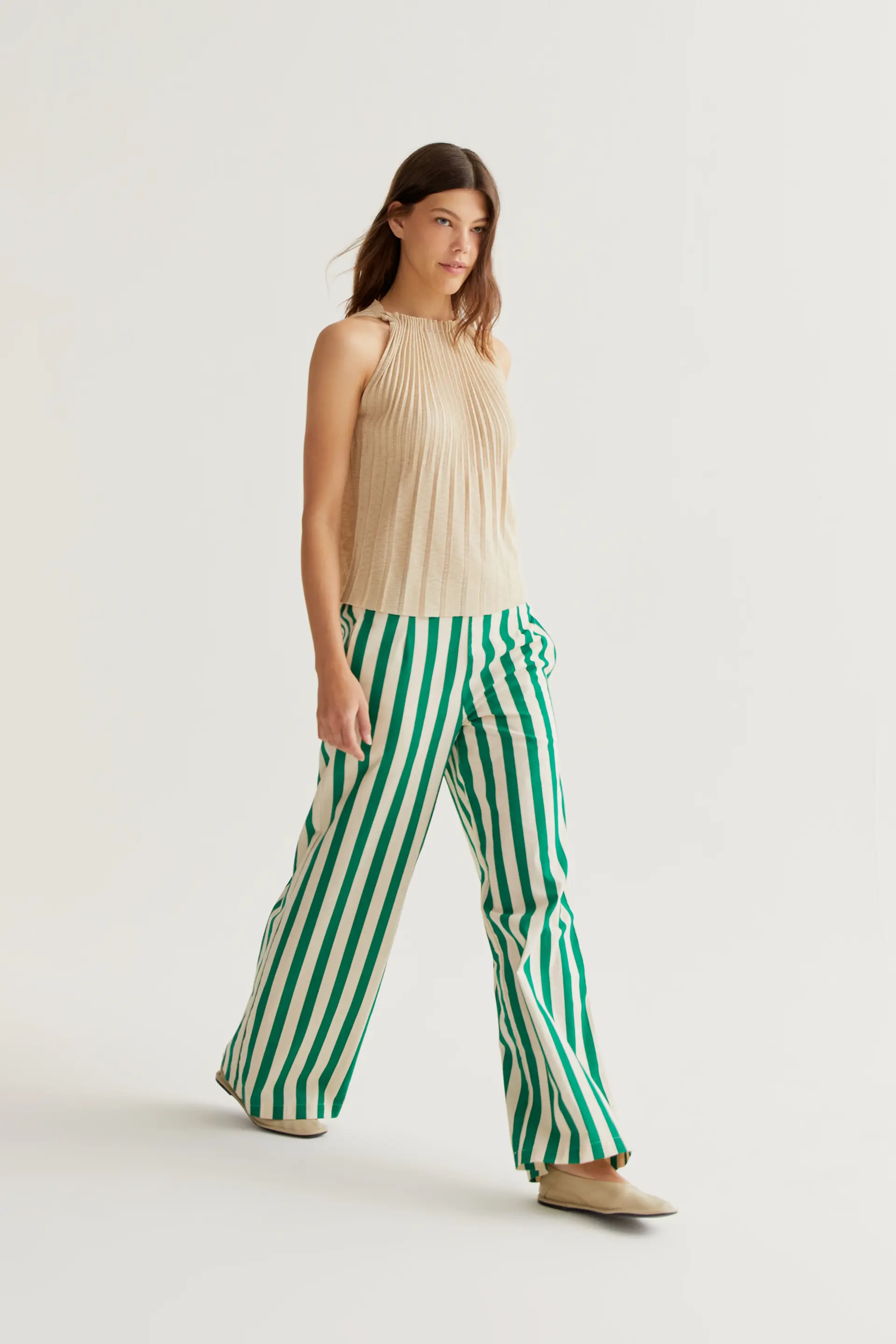 Pantalón con estampado Bamboo Green - Image 6
