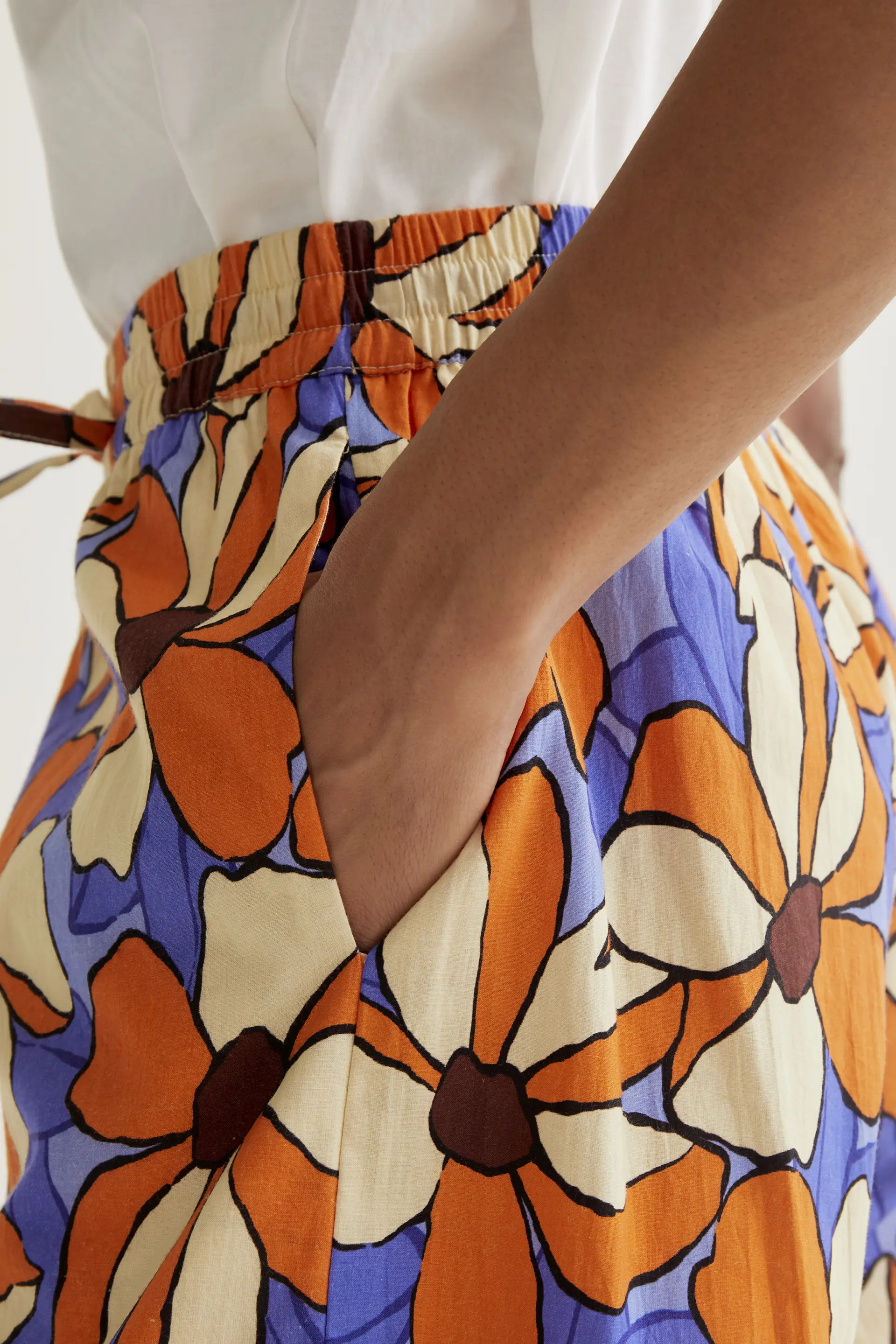 Pantalón con estampado Marigold - Image 4