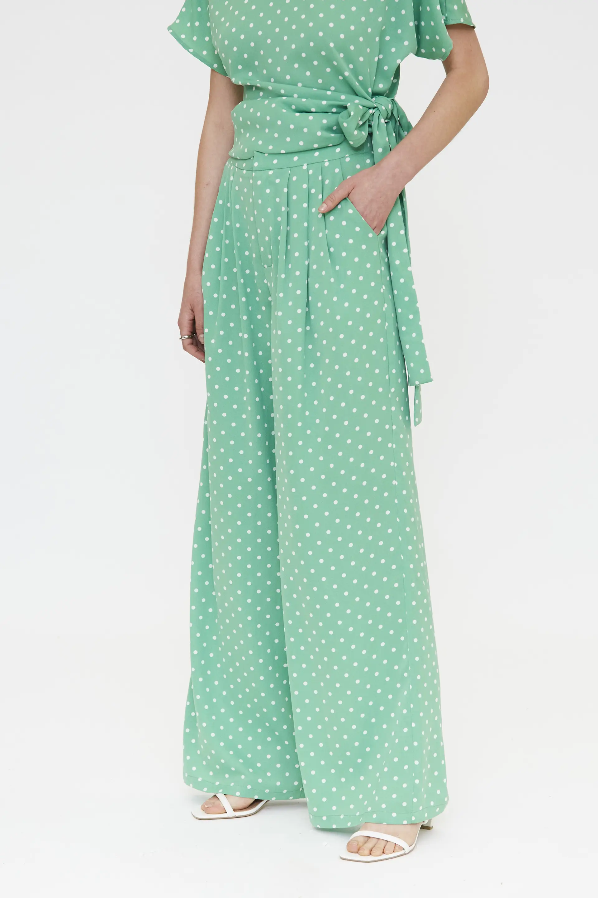 Pantalón con estampado mini dots verde