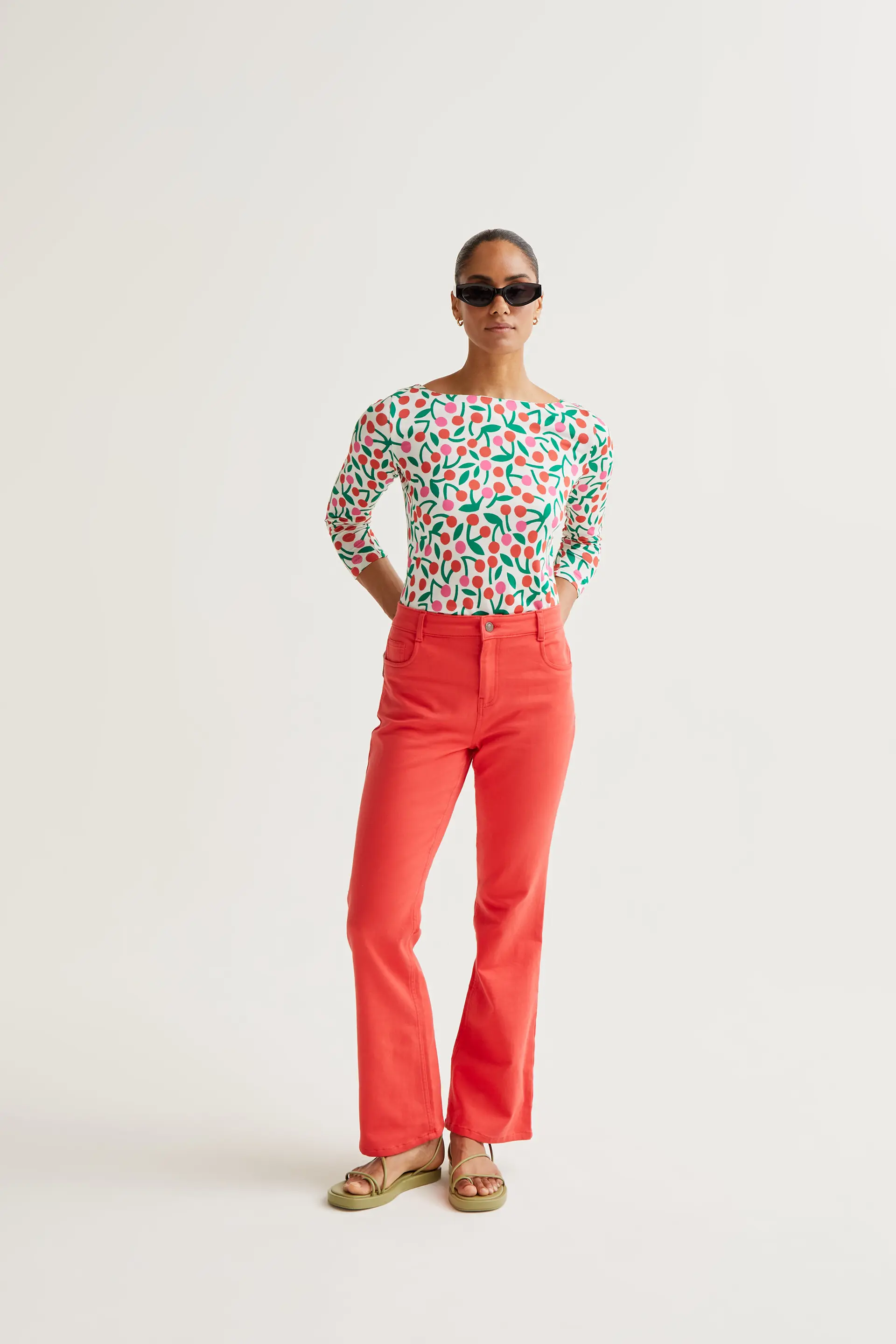 Pantalón vaquero rojo - Image 5