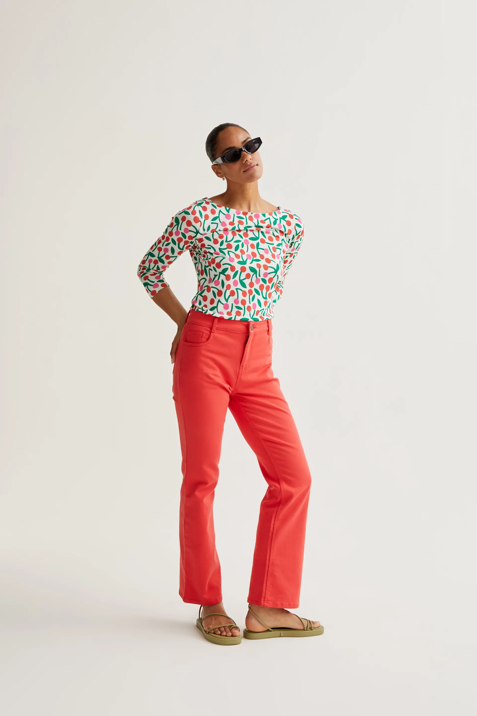 Pantalón vaquero rojo - Image 6