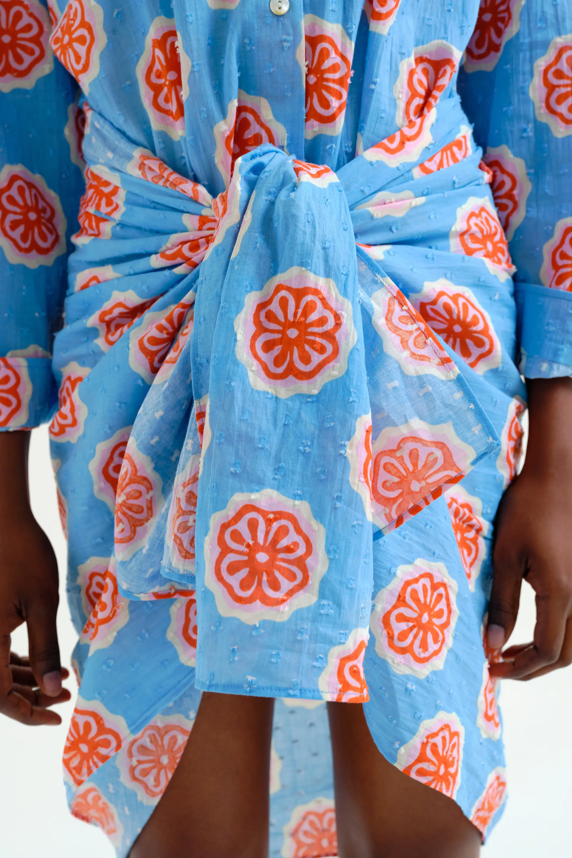 Pareo con estampado Red bloom flowers - Image 4