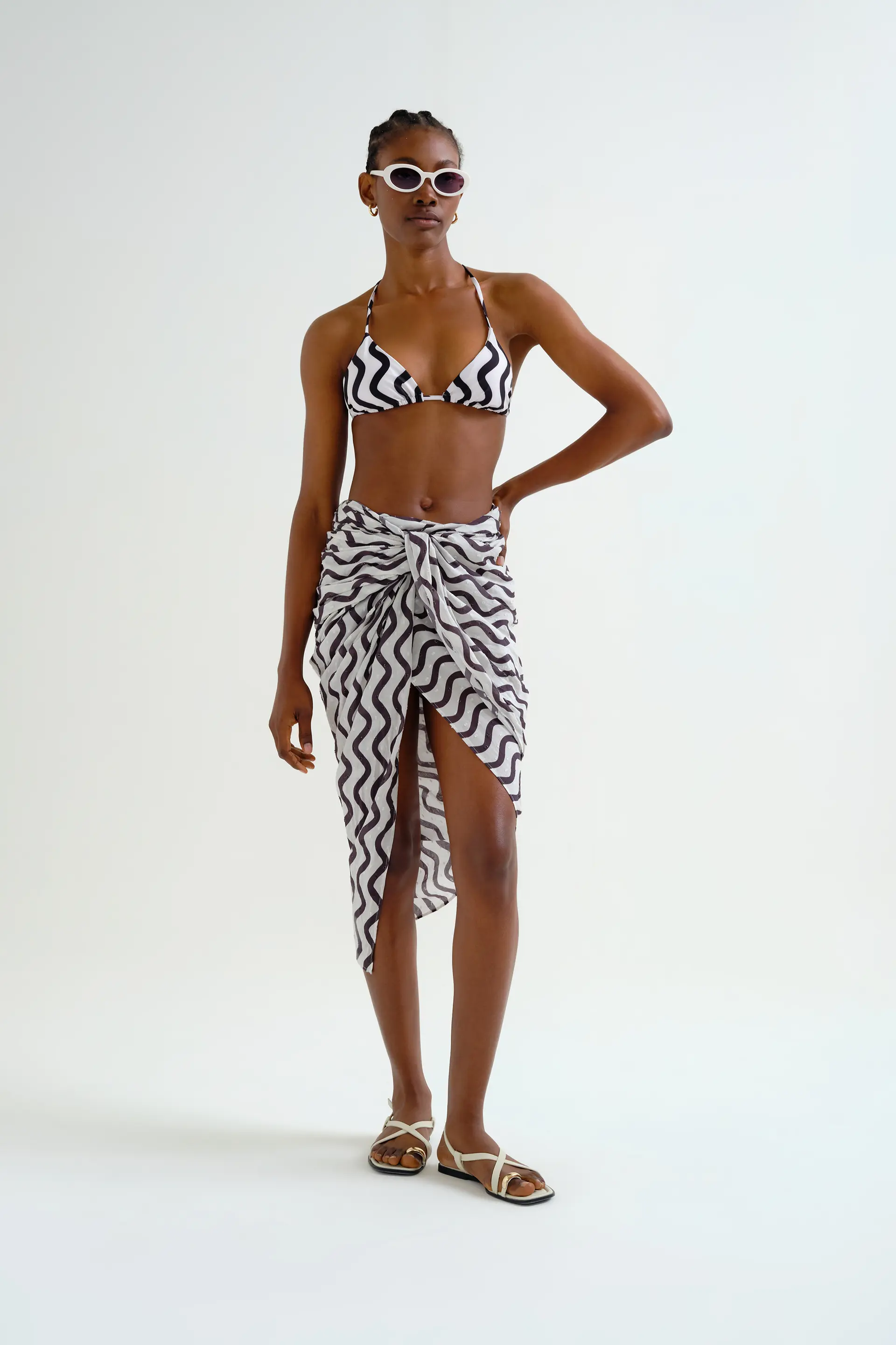 Pareo con estampado Wave Black & White