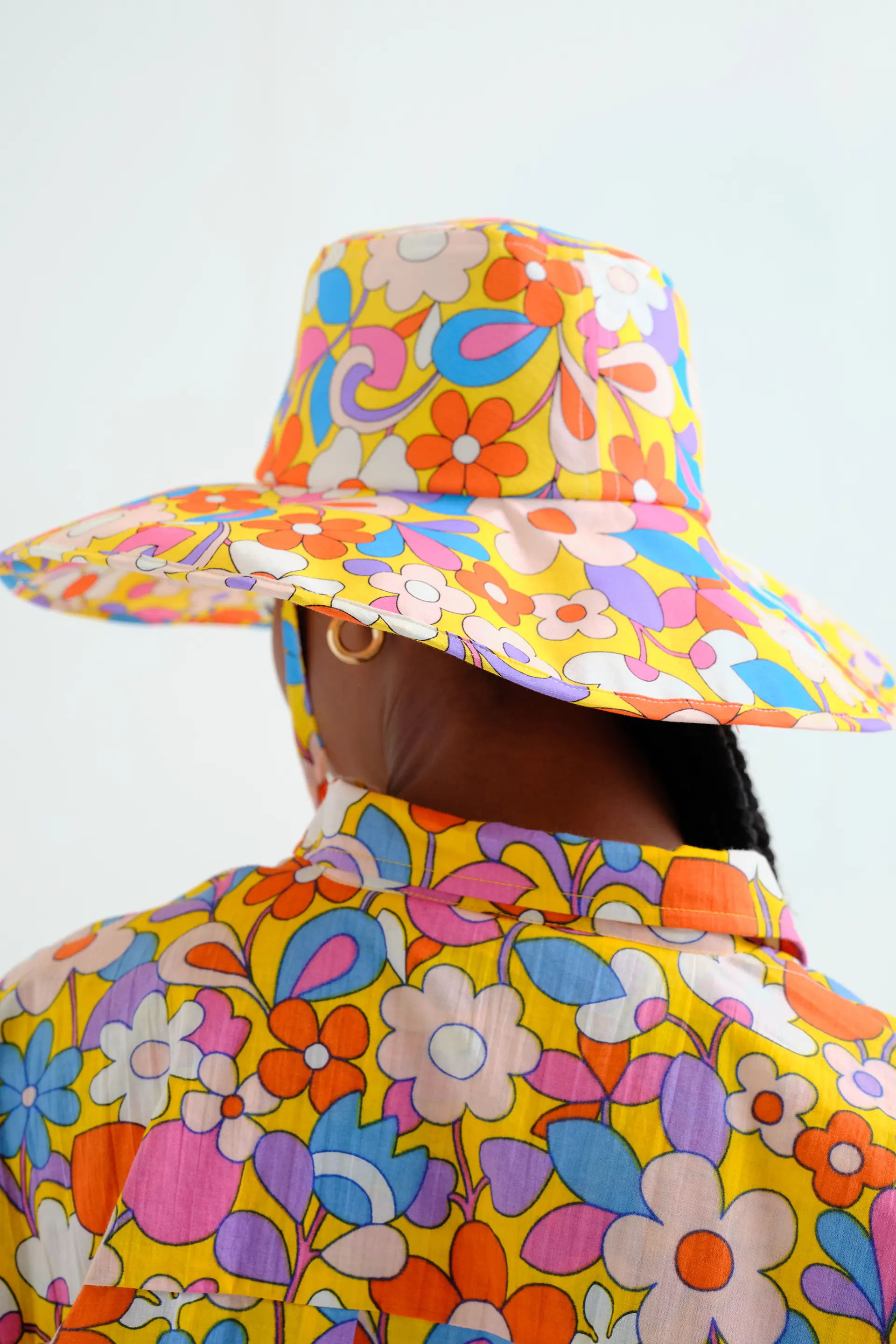 Sombrero con estampado Bloom - Image 3