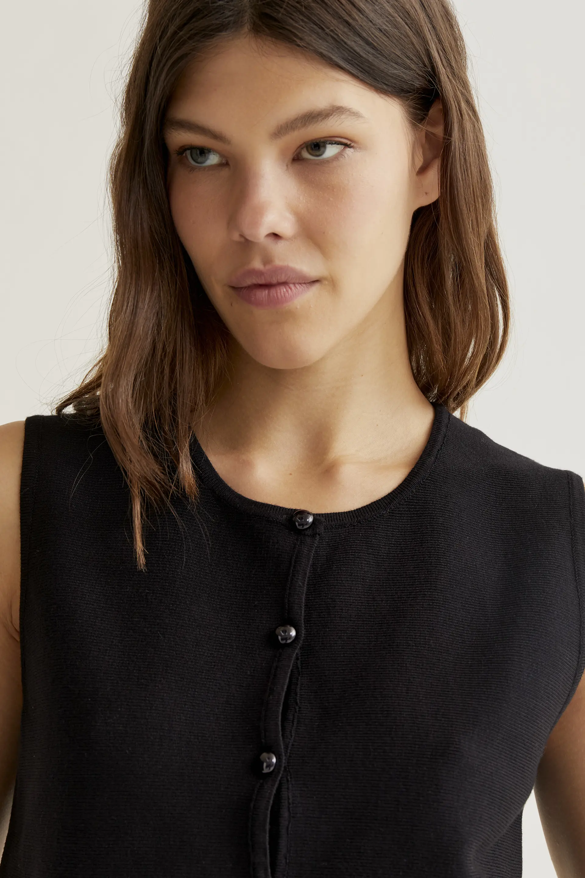 Top chaleco punto negro - Image 4