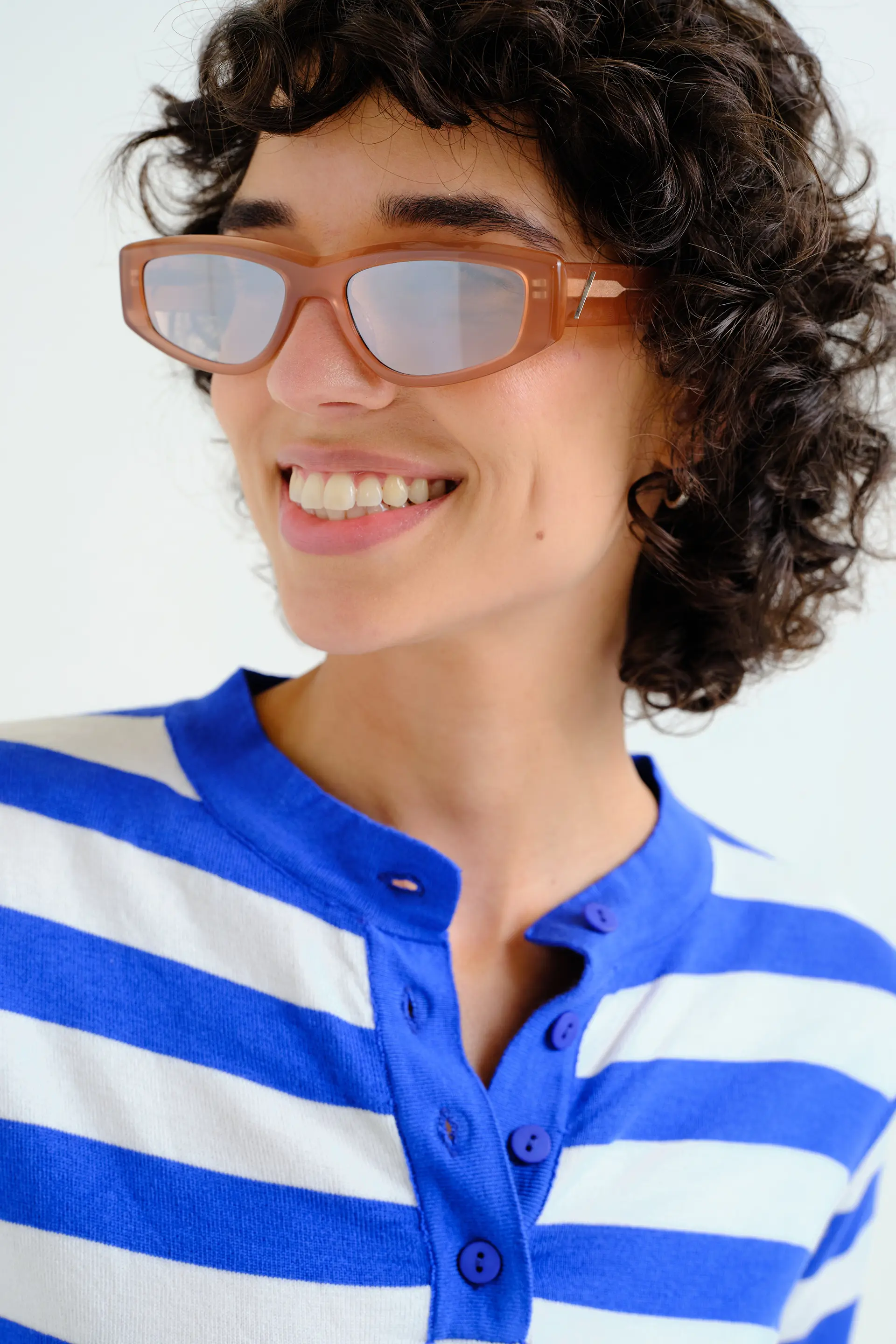 Top con estampado de rayas blanco y azul - Image 4