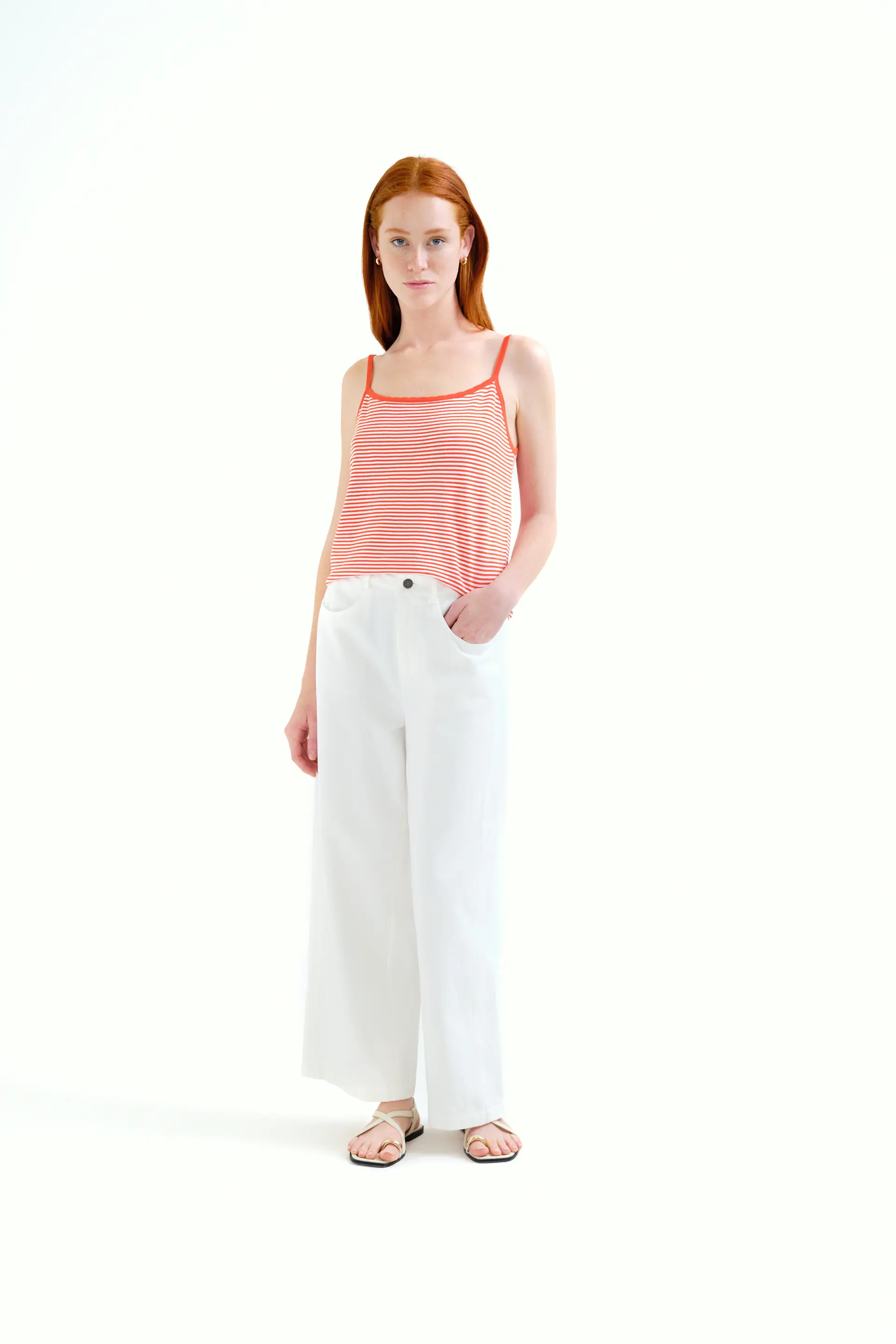 Top con estampado de rayas blanco y rojo - Image 5
