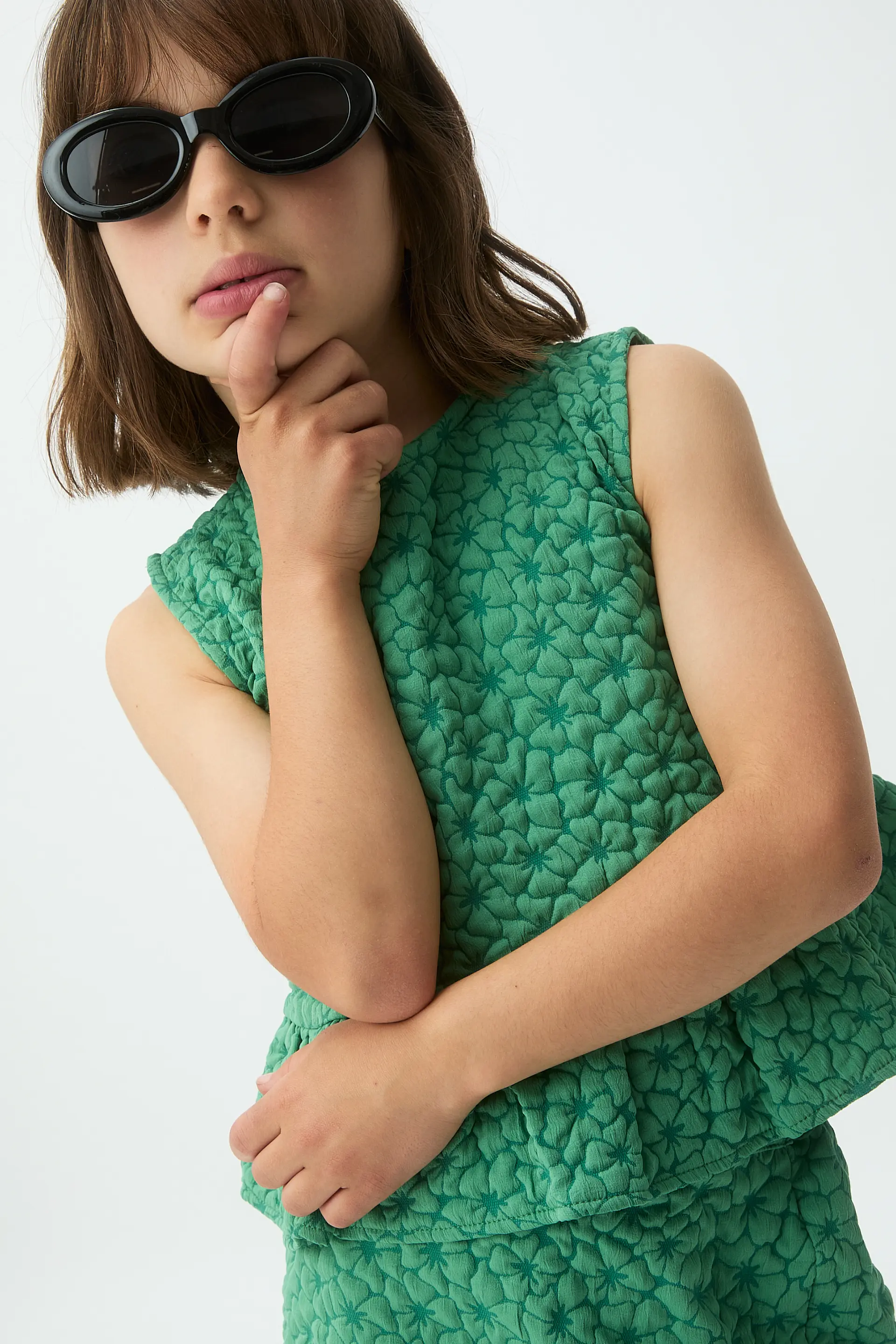 Top de niña con estampado floral verde - Image 4
