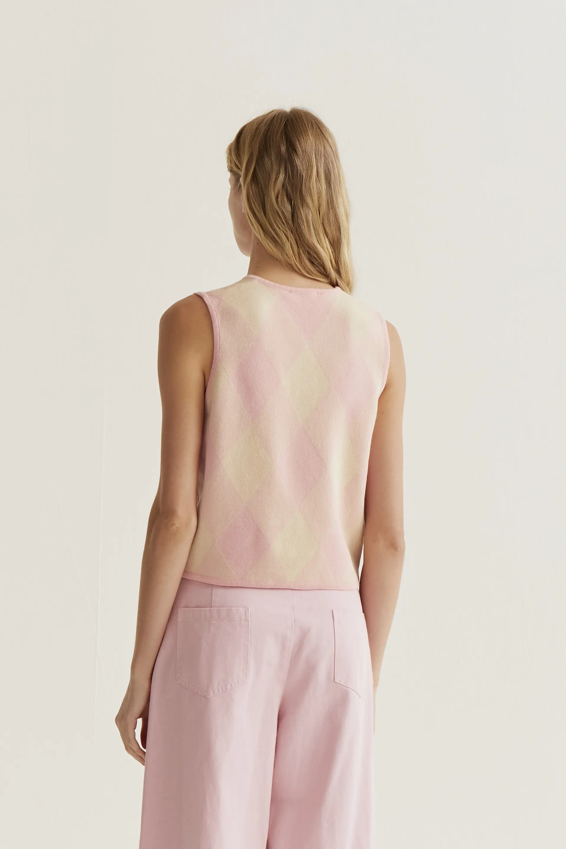 Top de punto con estampado de cuadros rosa - Image 3