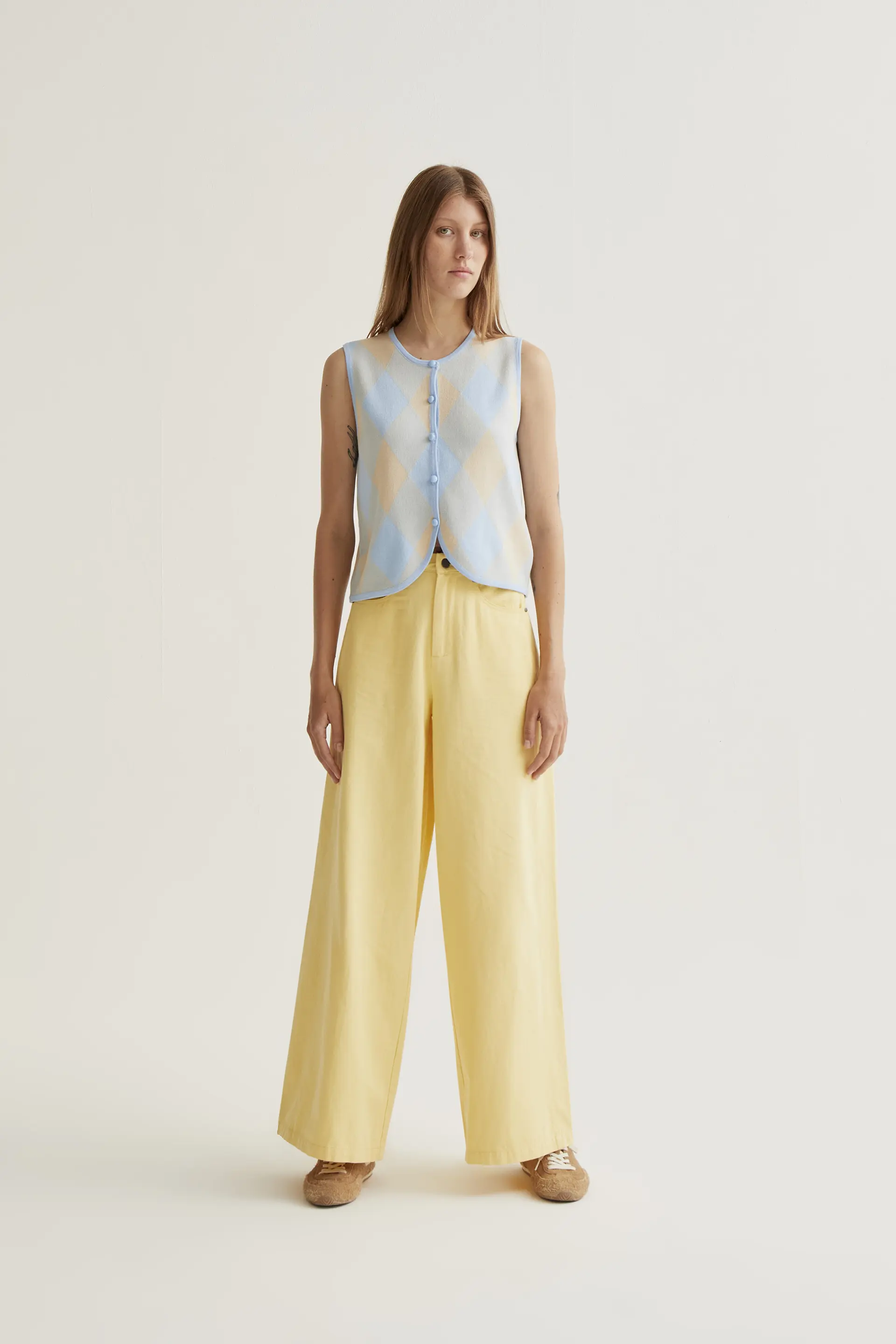 Top de punto con rombos azul - Image 5