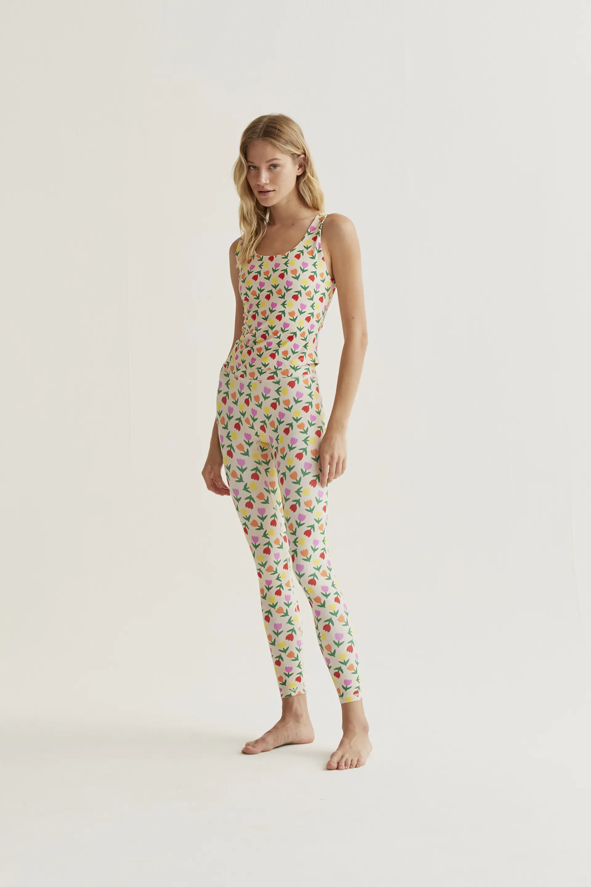 Top deportivo con estampado Multicolor Tulips - Image 5