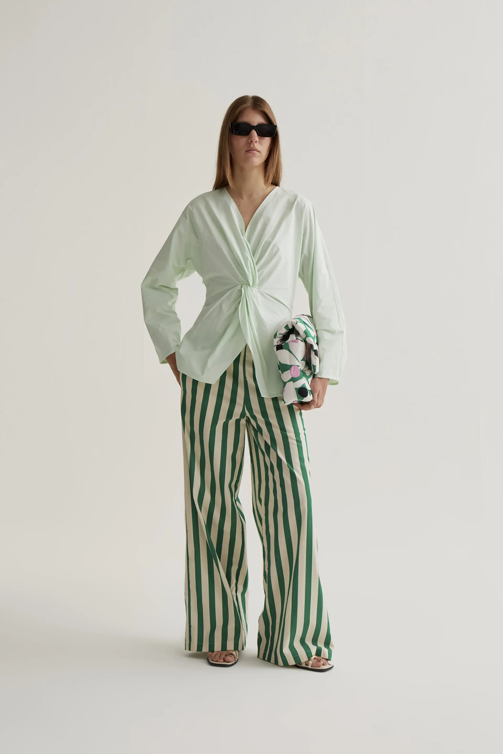 Top drapeado verde - Image 5