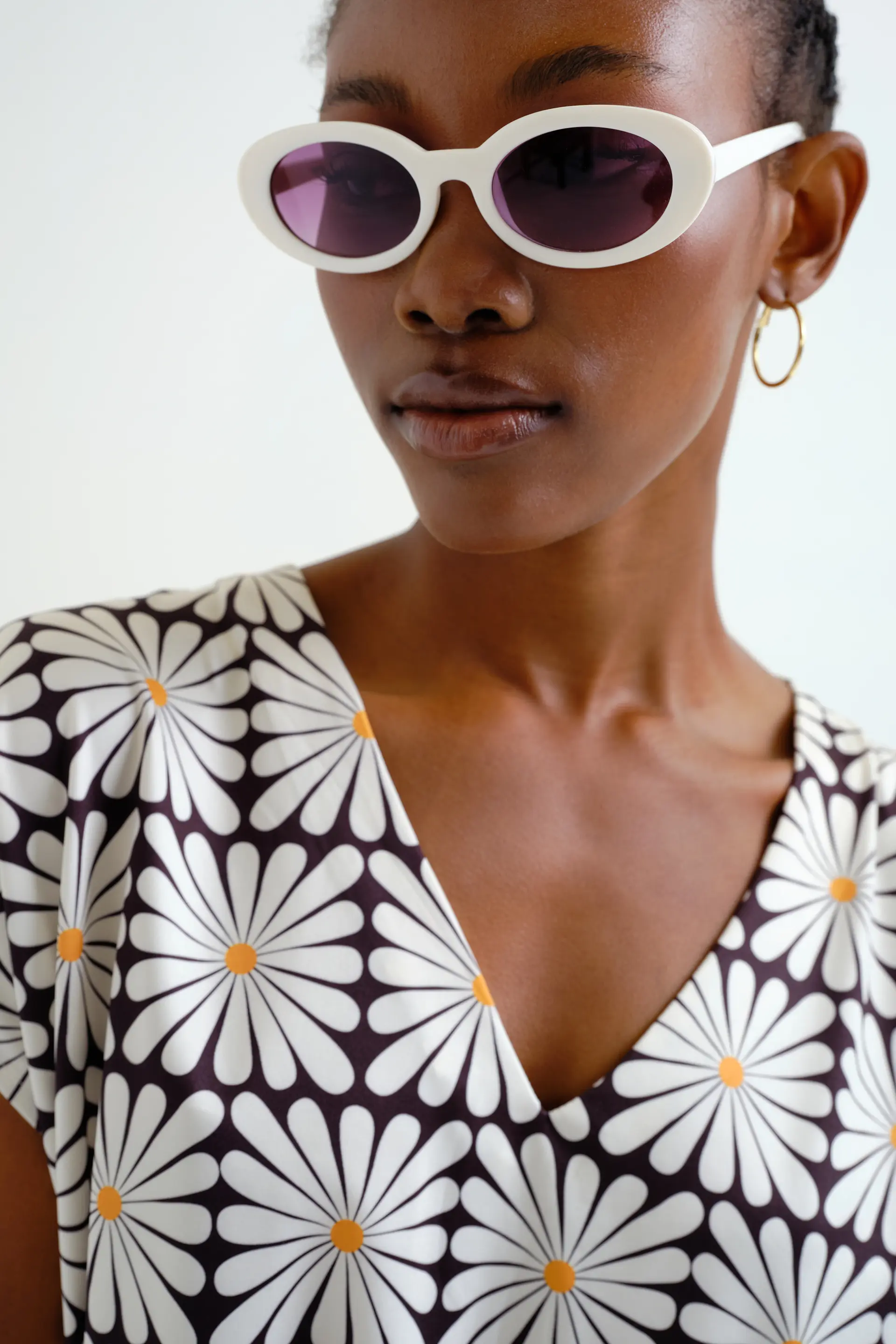 Top playero con estampado Olive Flower Black - Image 4