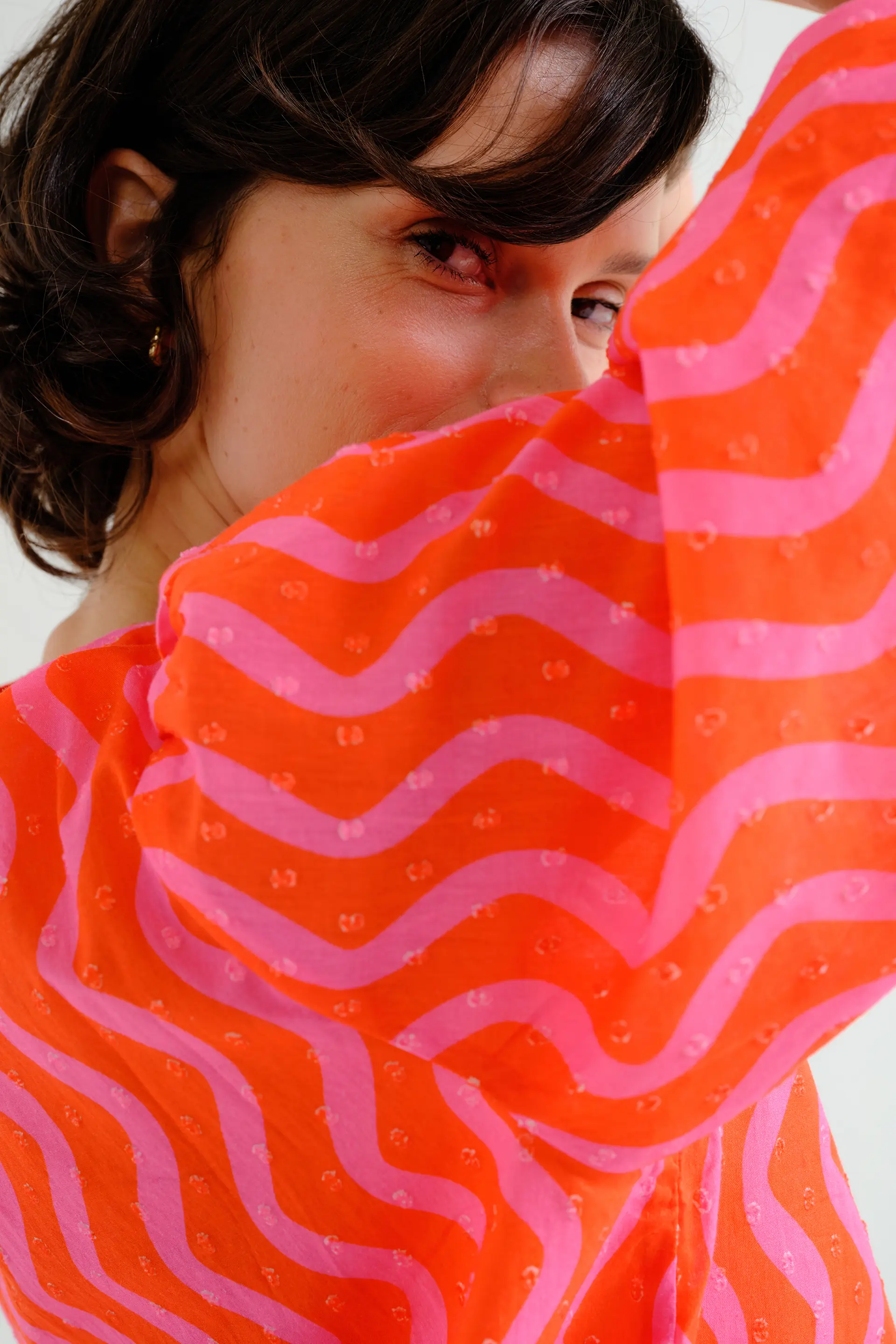 Top playero con estampado Wave Red & Pink - Image 5