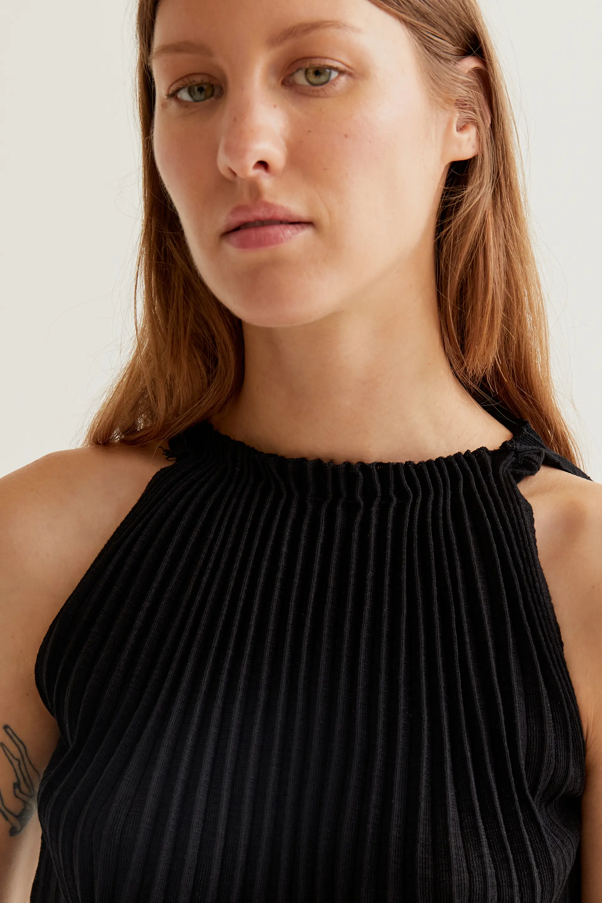 Top plisado negro - Image 6